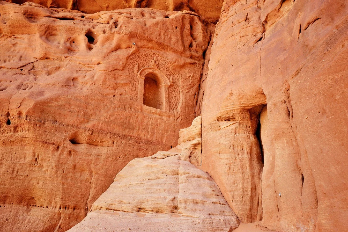 Hears ruins in Saudi Arabia