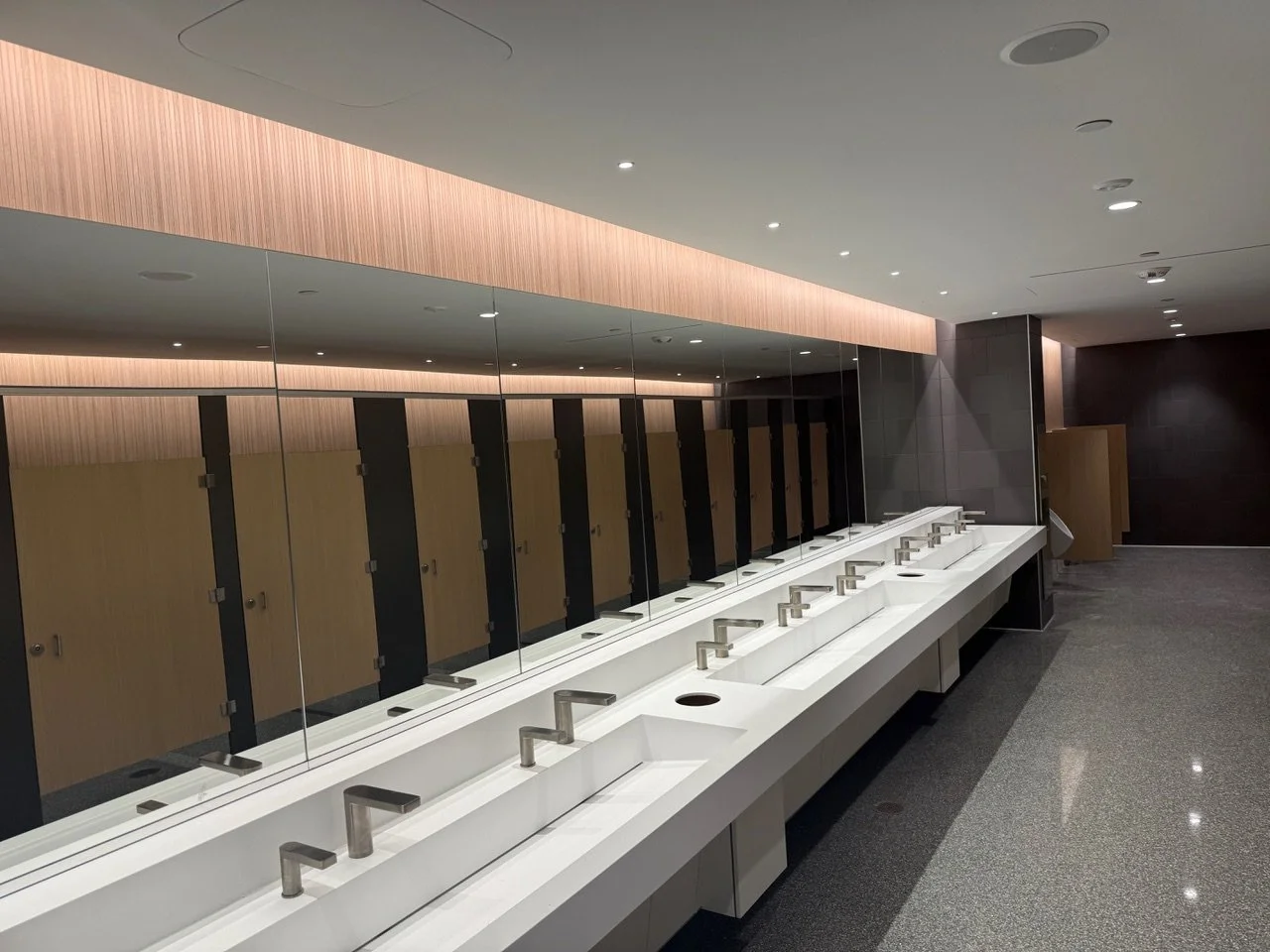 AM NY ELECTRIC CORP has successfully completed electrical installations, renovations, infrastructure improvements, tenant fit-outs, and facility upgrades for commercial clients and public agencies throughout New York.