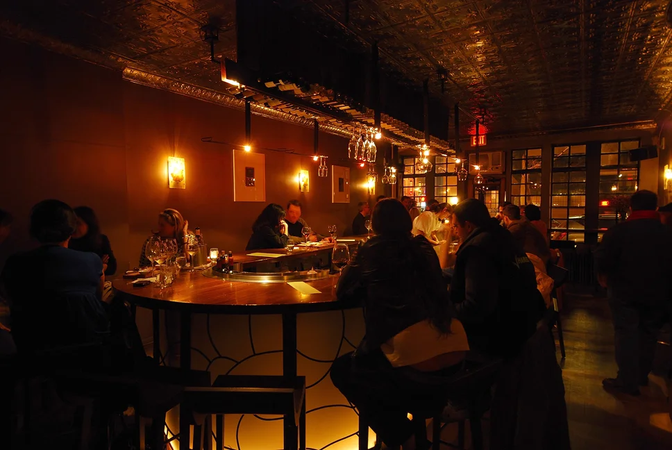 Bar photo 2