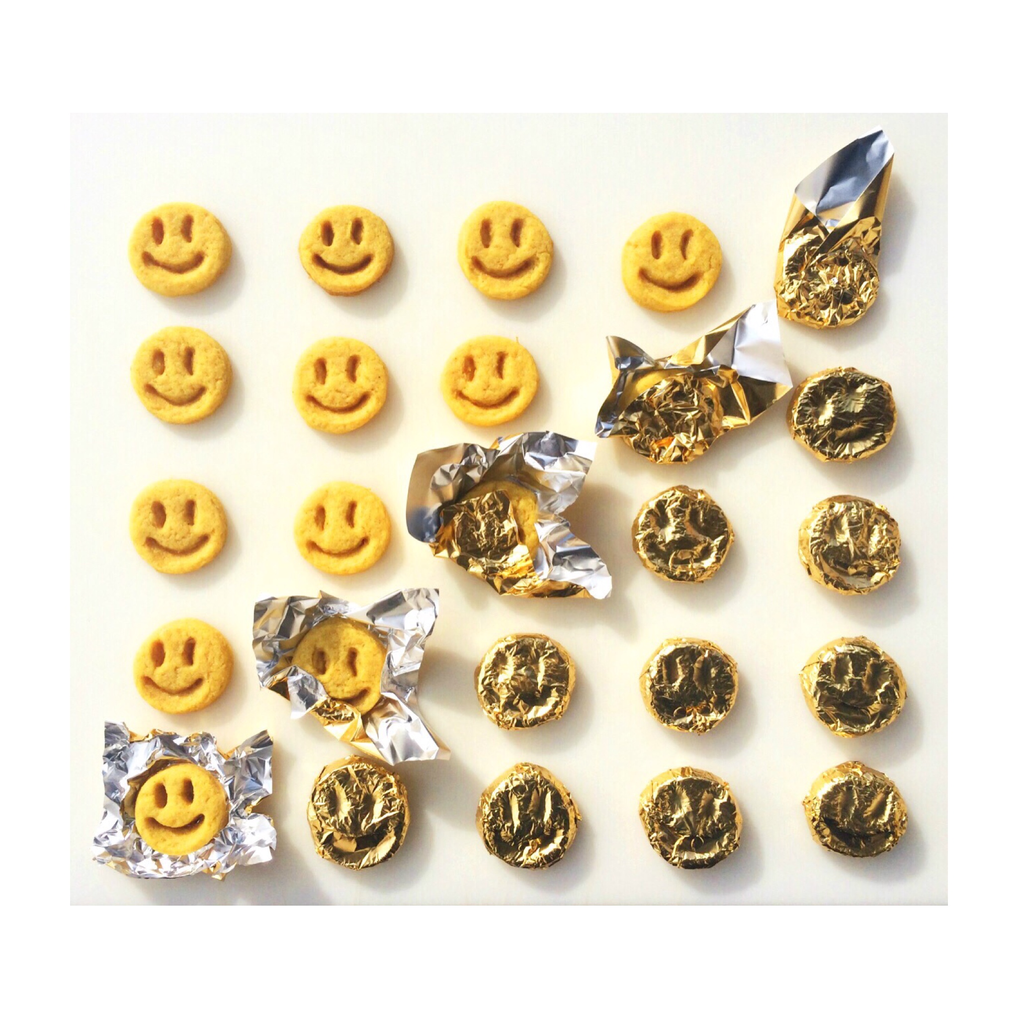 BE HAPPY when you find a pot of these mini gold cookie coins ~! flavored with saffron and citrus / available through the month of March / VEGAN / GLUTENFREE. available in the shop NOW!