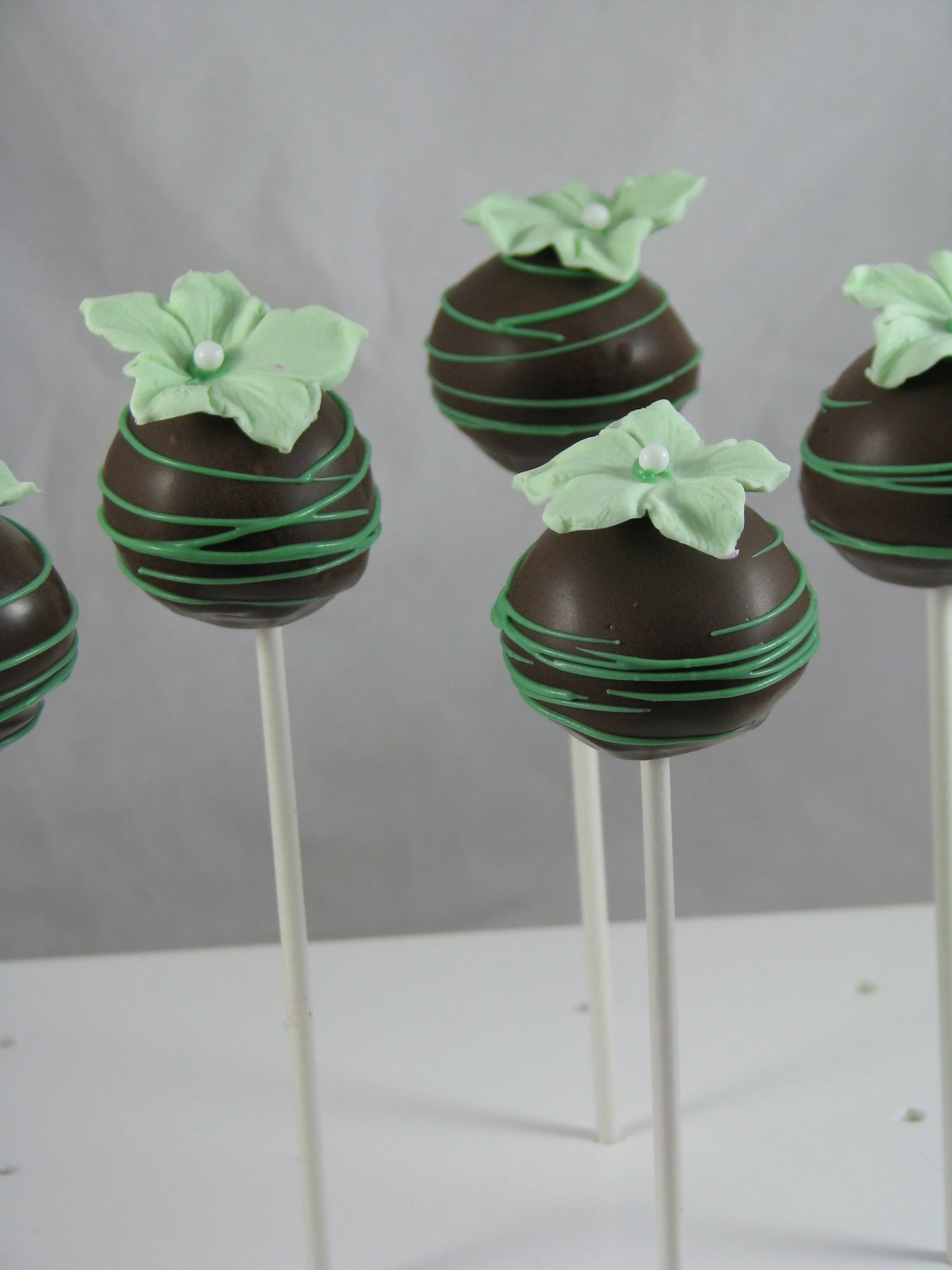 Sugar Rush Custom Cakes, Cake Pops, Cookies & Cupcakes Serving