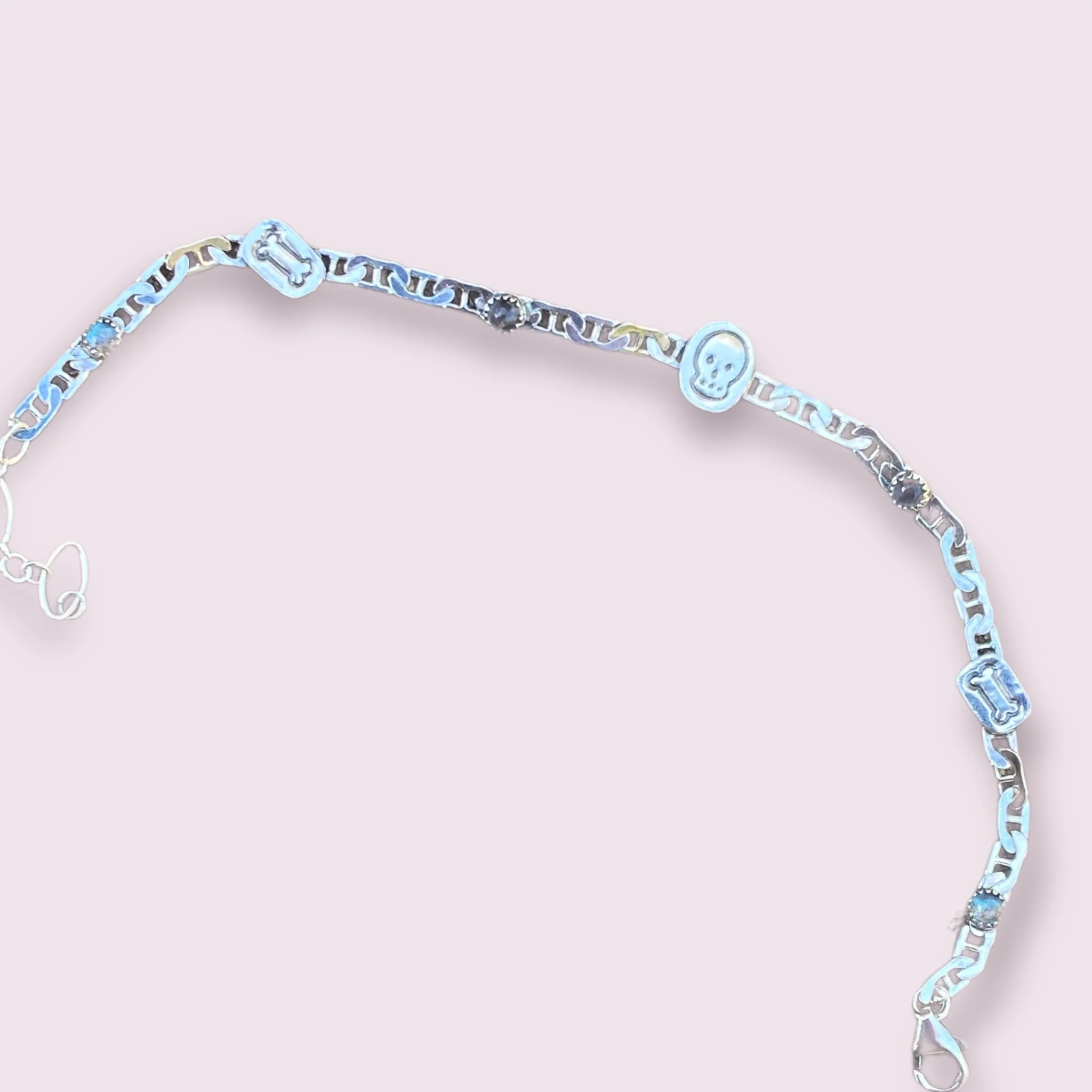 392C17AA-CCBE-4F4C-B4B4-B21381731E98