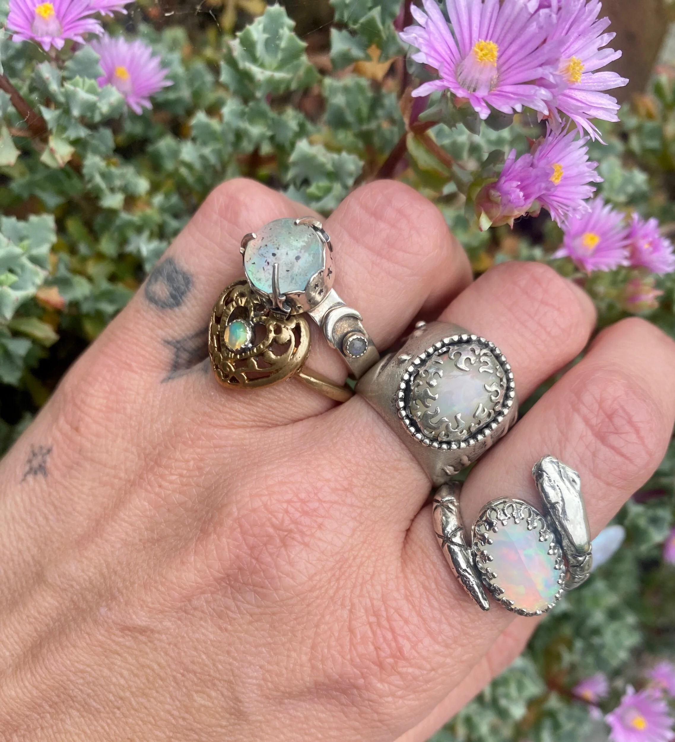 D152E8F2-21FC-42B4-AD37-9426D85D2E9D