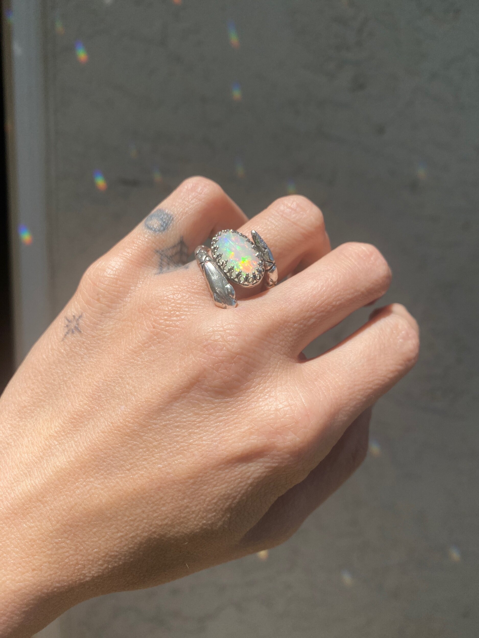 C44E2319-A359-4840-8663-DF1A60BA0129