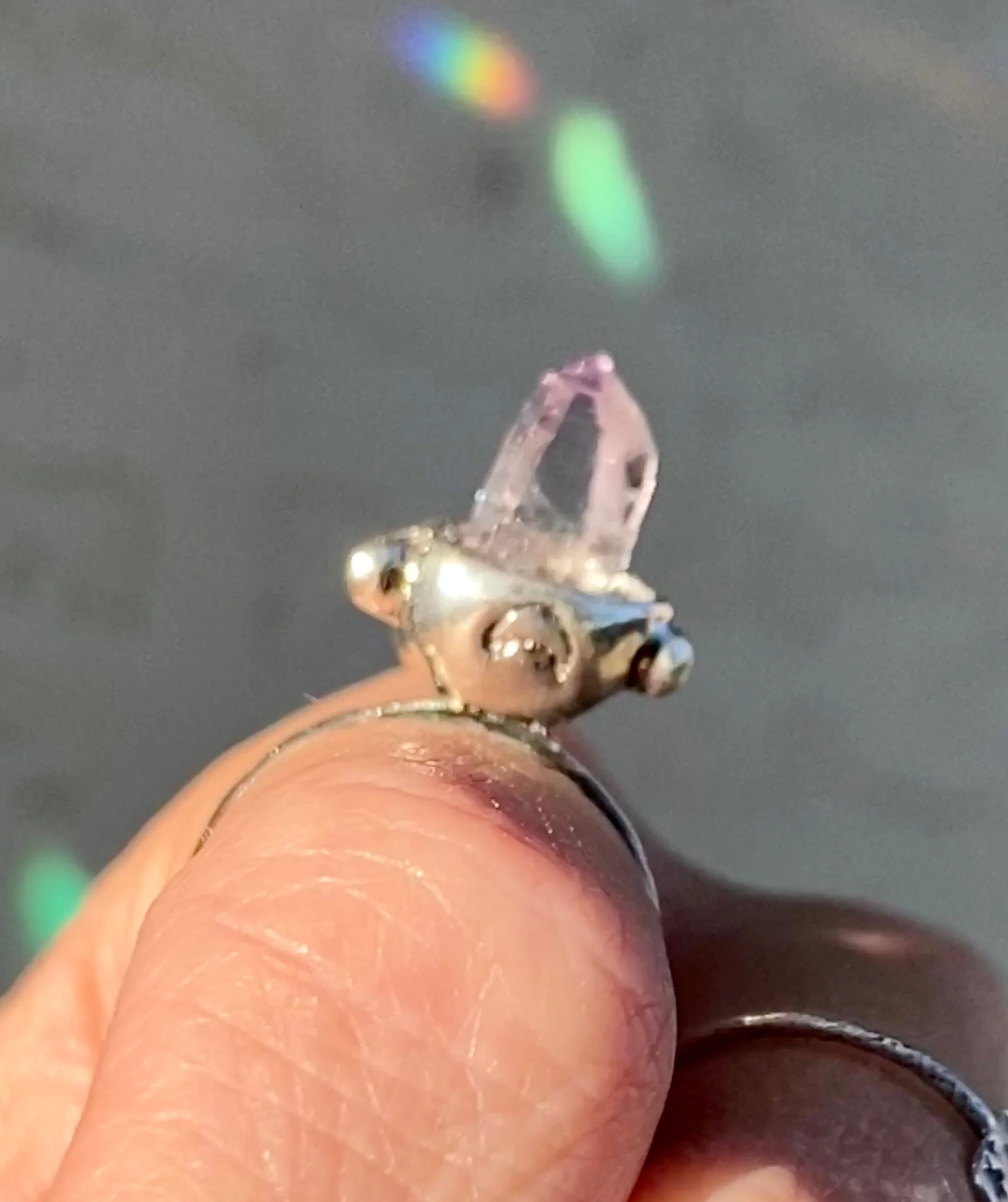 40954324-3FF3-4AB8-9D5B-3BF8C0E3F34D