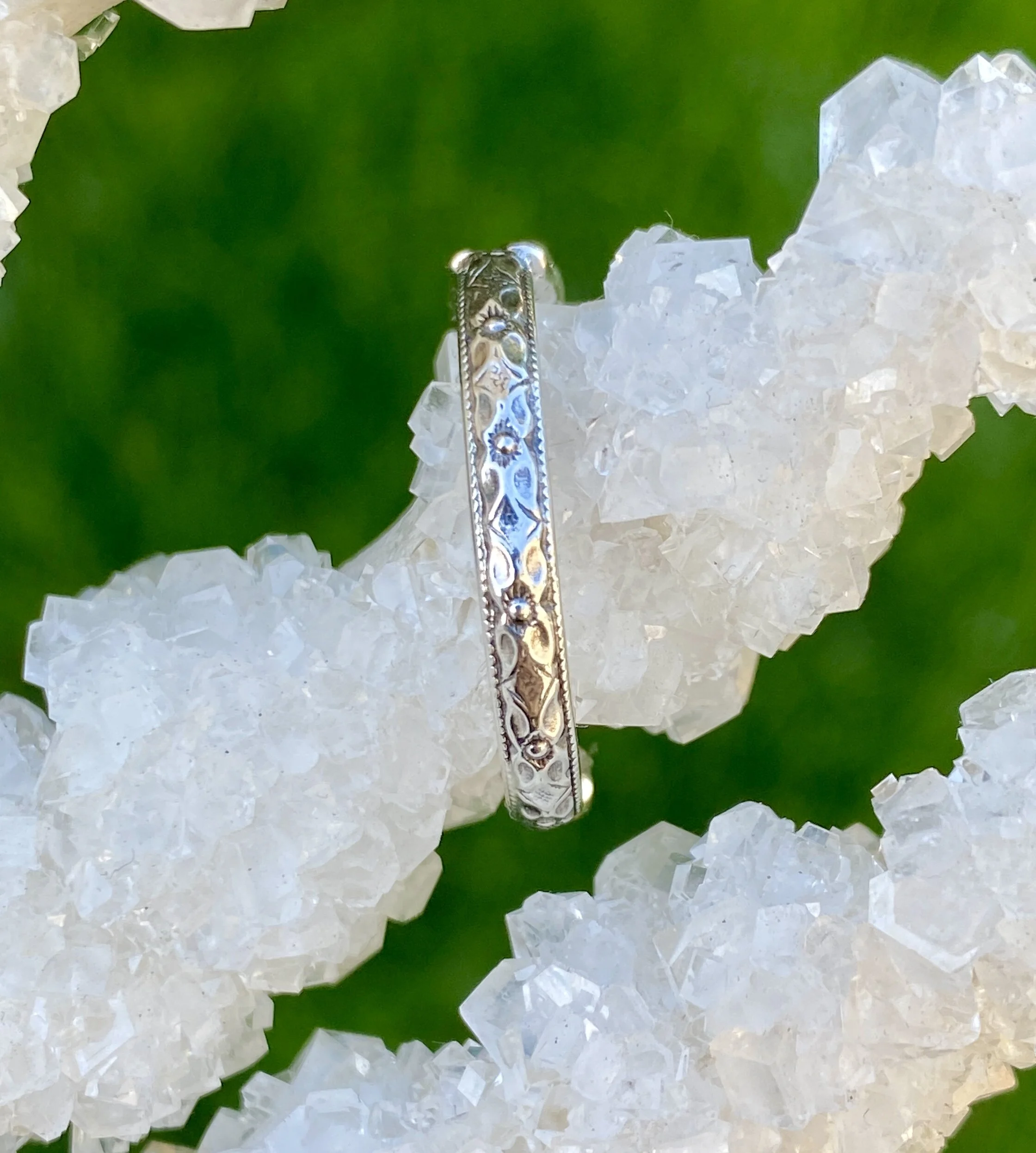 64BAFBBF-4550-433A-88F9-066A54286BA4