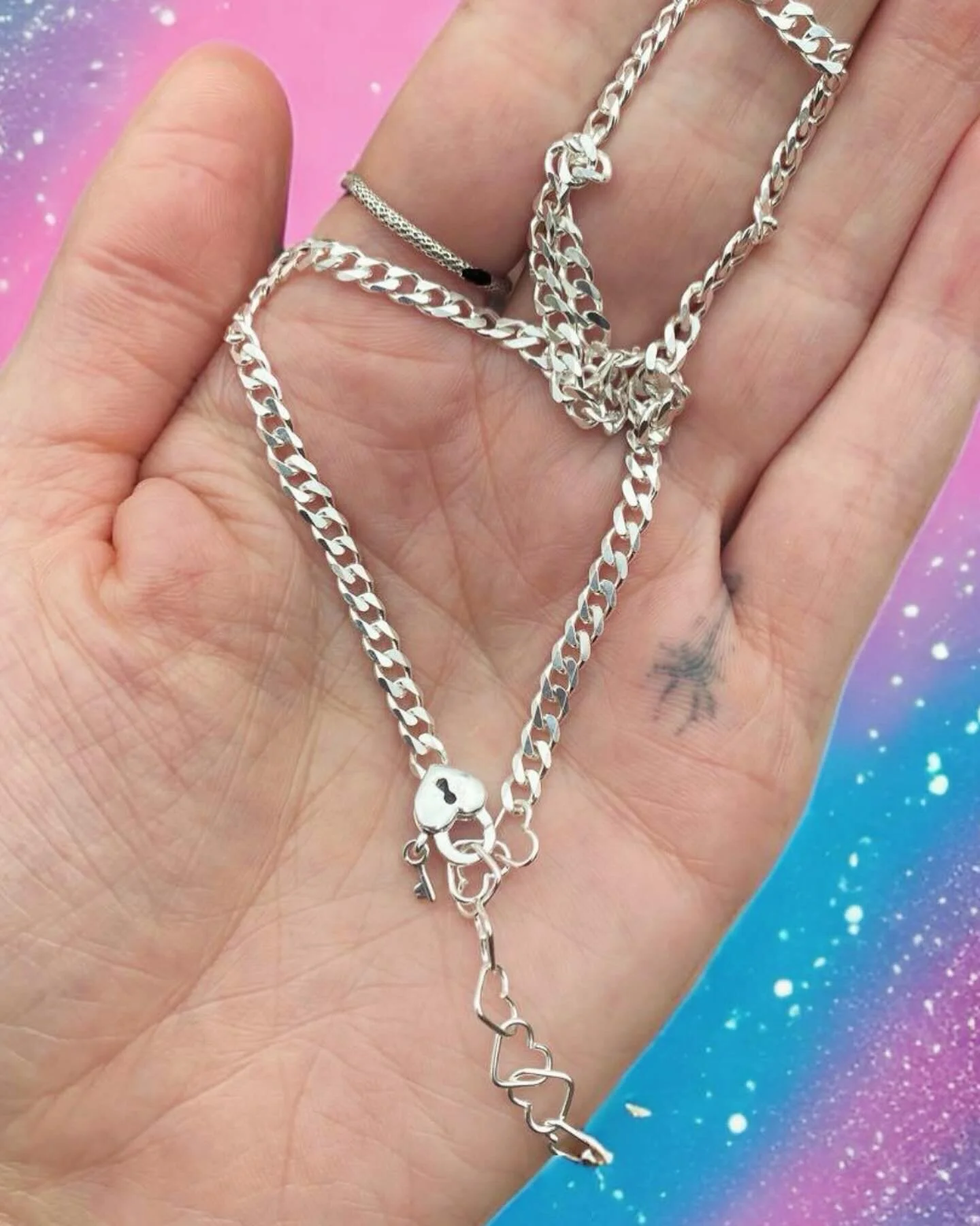 474F1AFF-8092-4159-A4AC-E76CB6ED5A8A