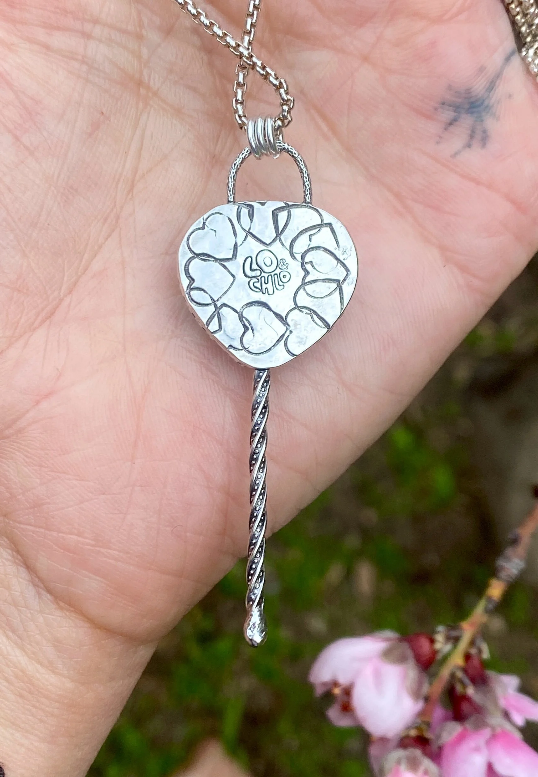 A704B3F8-FF74-4023-AAC1-4AB96FAC4514