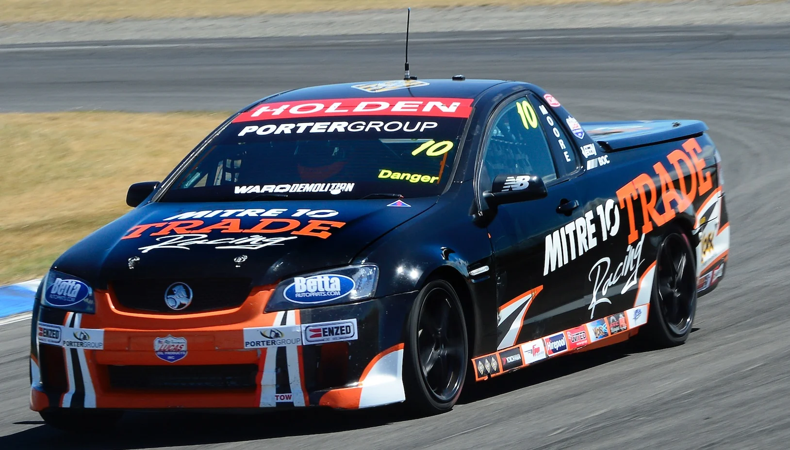 v8ute_33102230184_o.jpg