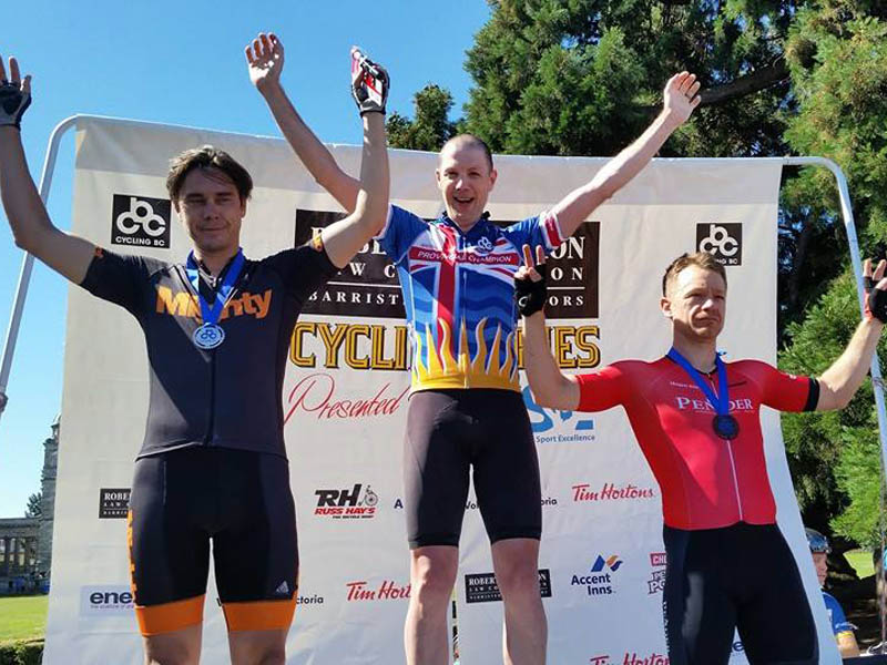 Craig Holden clinches the win, Masters B Championship
