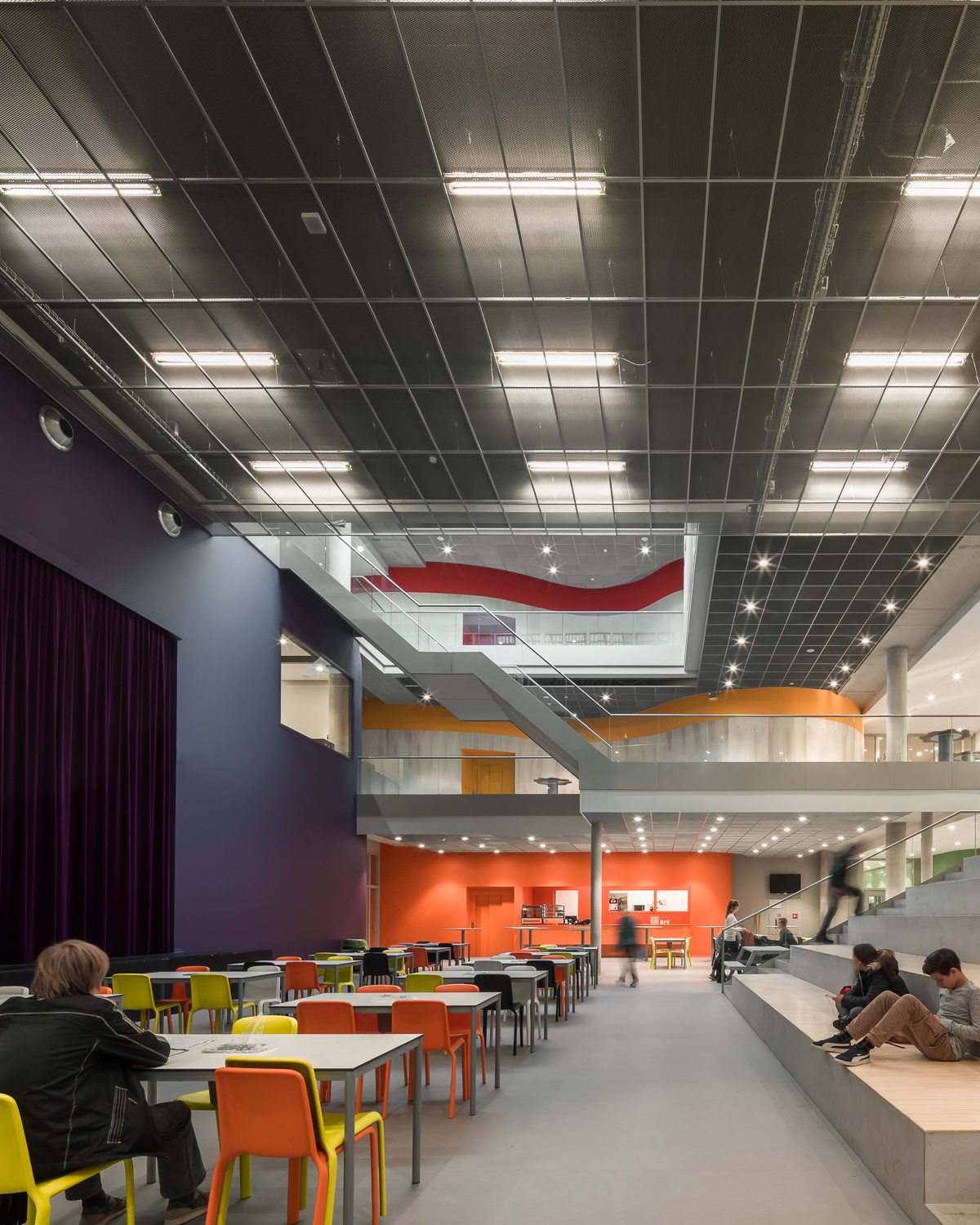 dining at zernike college by mark hadden architectuurfotograaf, amsterdam