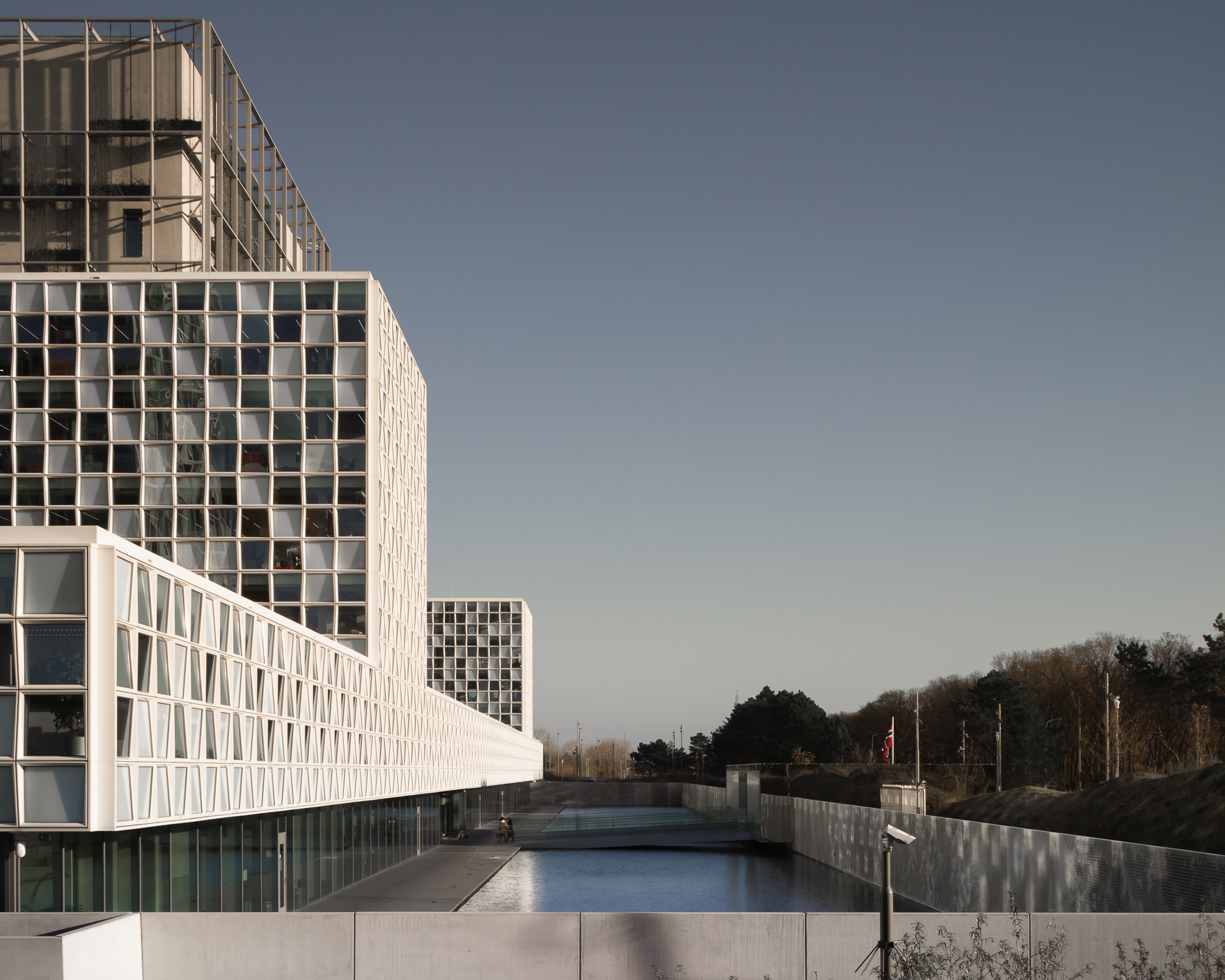 facade view of the international criminal court in the hague by schmidt hammer lasson