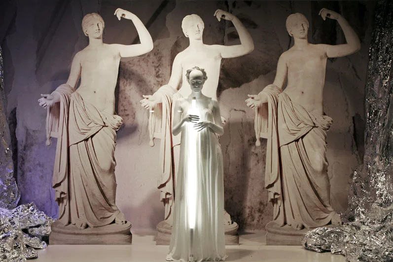  Statuesque - a collaboration between The British Museum, the V&amp;A and Selfridges. Selfridges' windows display, London 