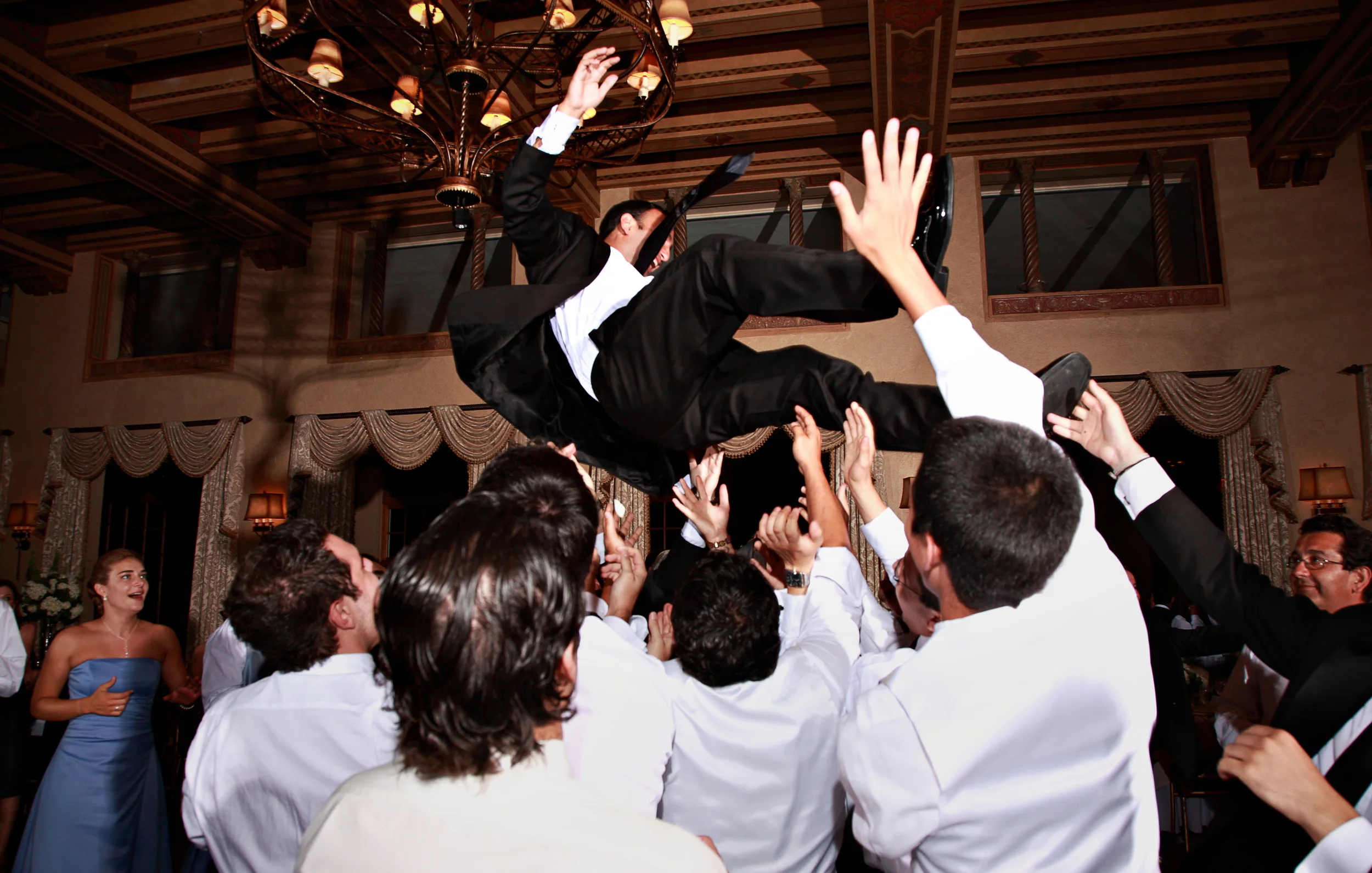Flying Groom