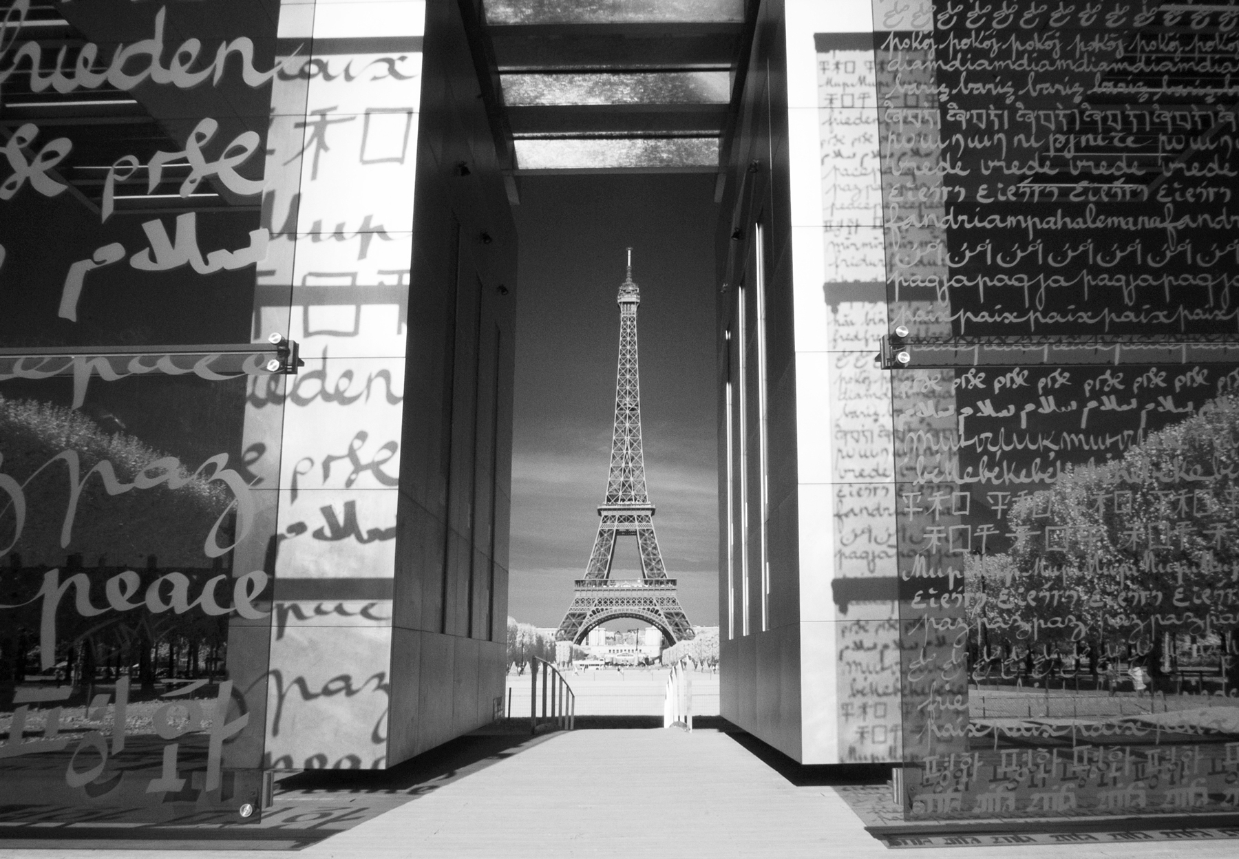 Paris - Eiffel Tower (Infrared)