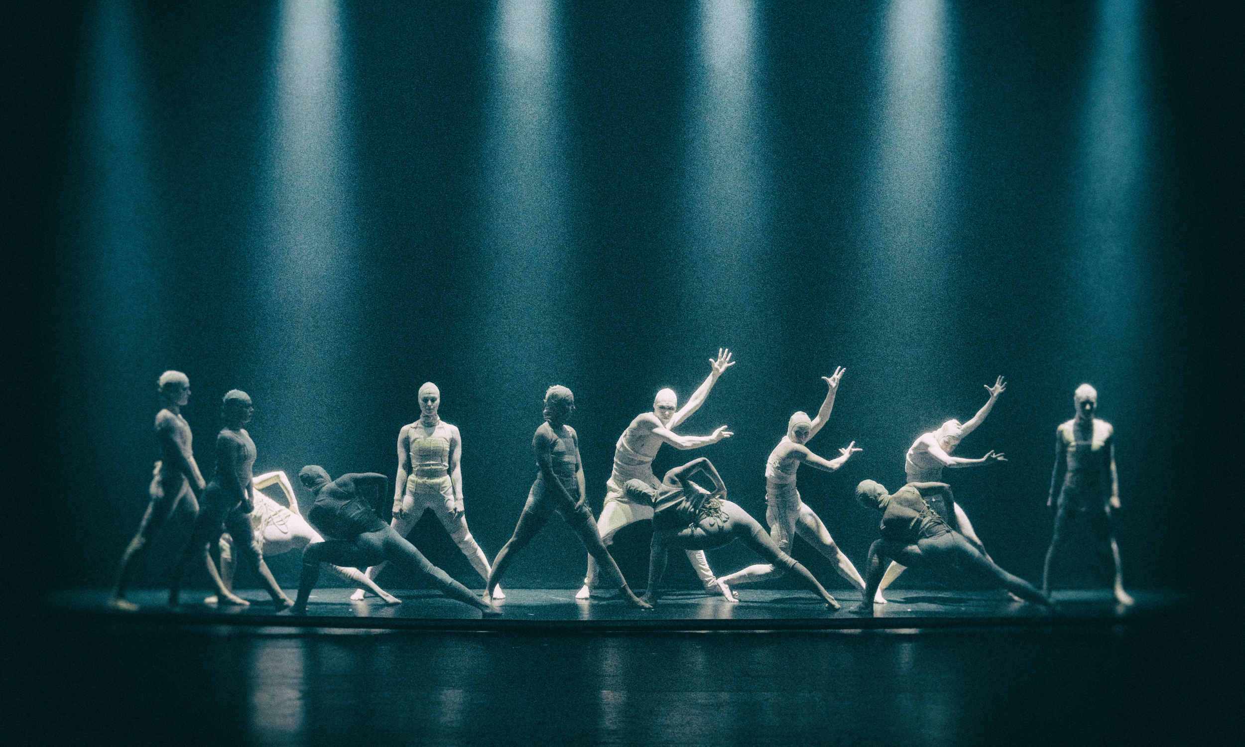 4TESSA BANNER (2500 x 1500 px).png