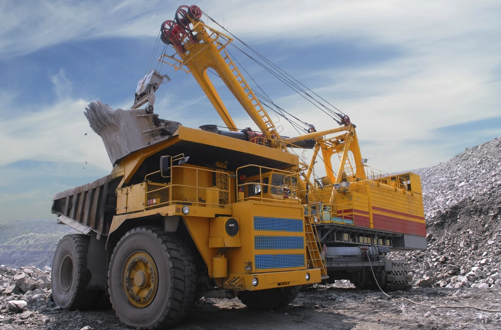 iron-ore-truck-6.jpg