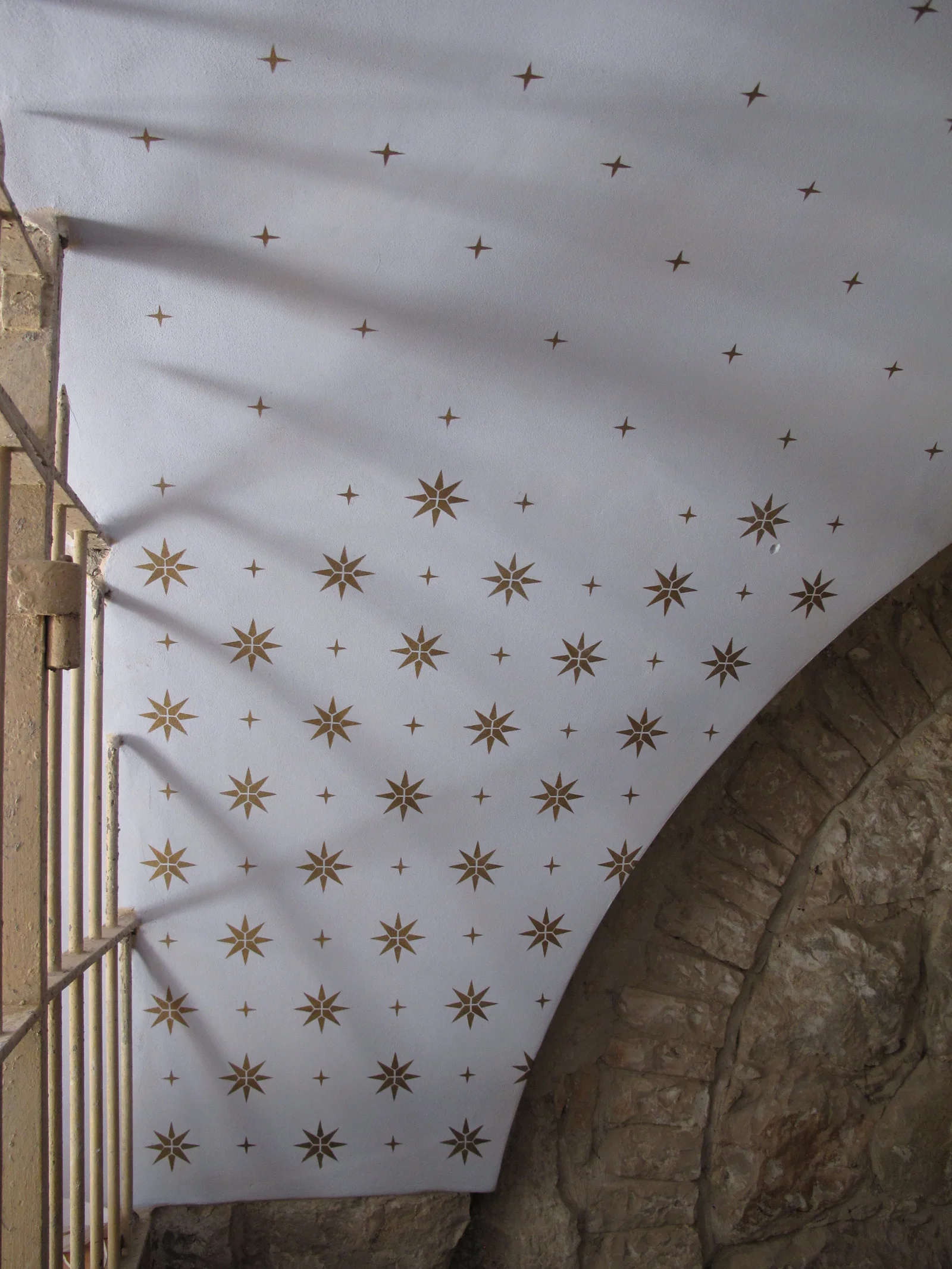 Ceiling painting at the underground academy, Mamuta Art and Media Center, Hansen House, Jerusalem
