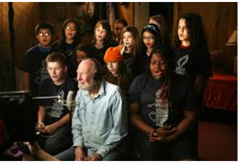 Pete Seeger, singing with the audience he said was his favorite -- kids!