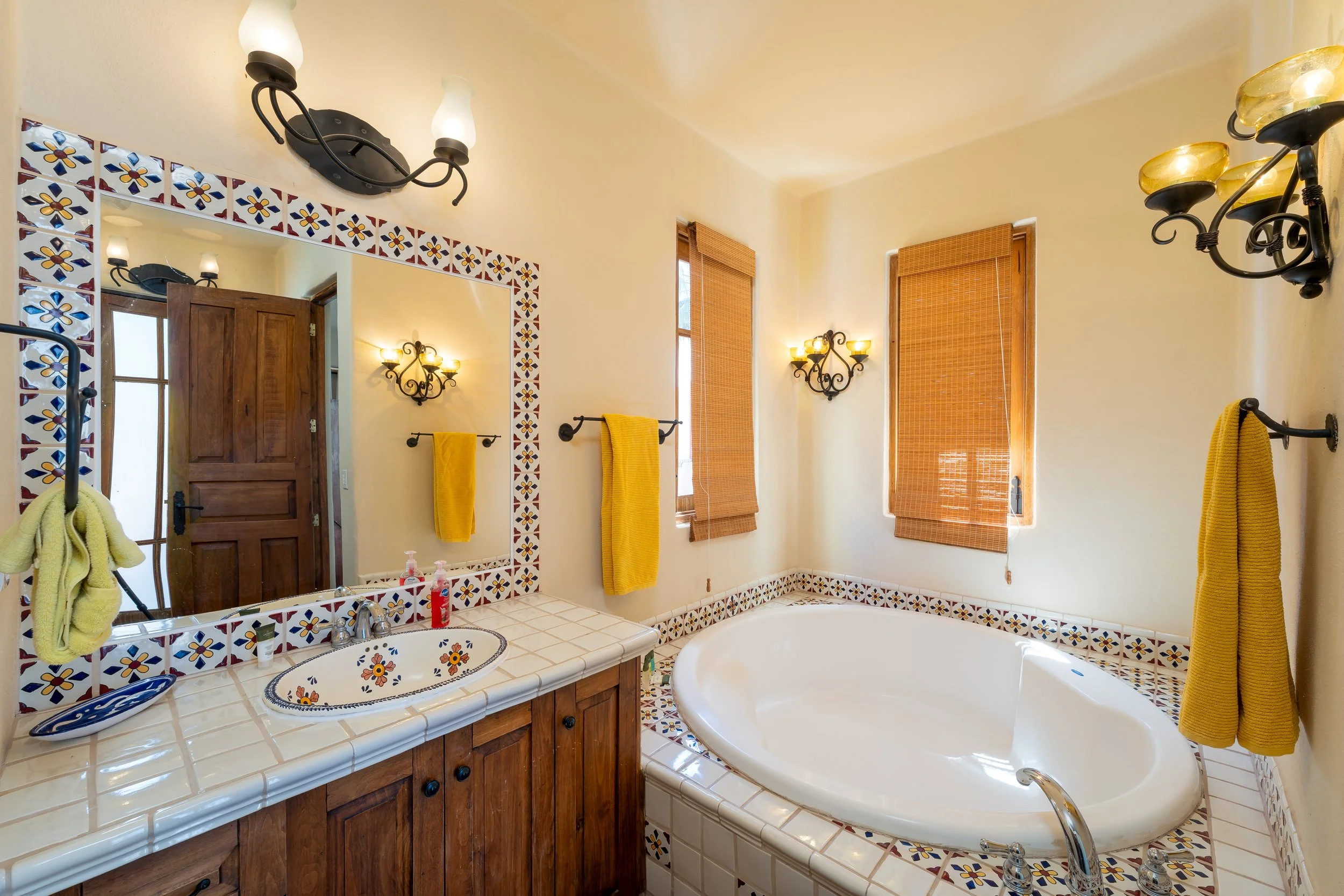 Bathroom 3.jpg