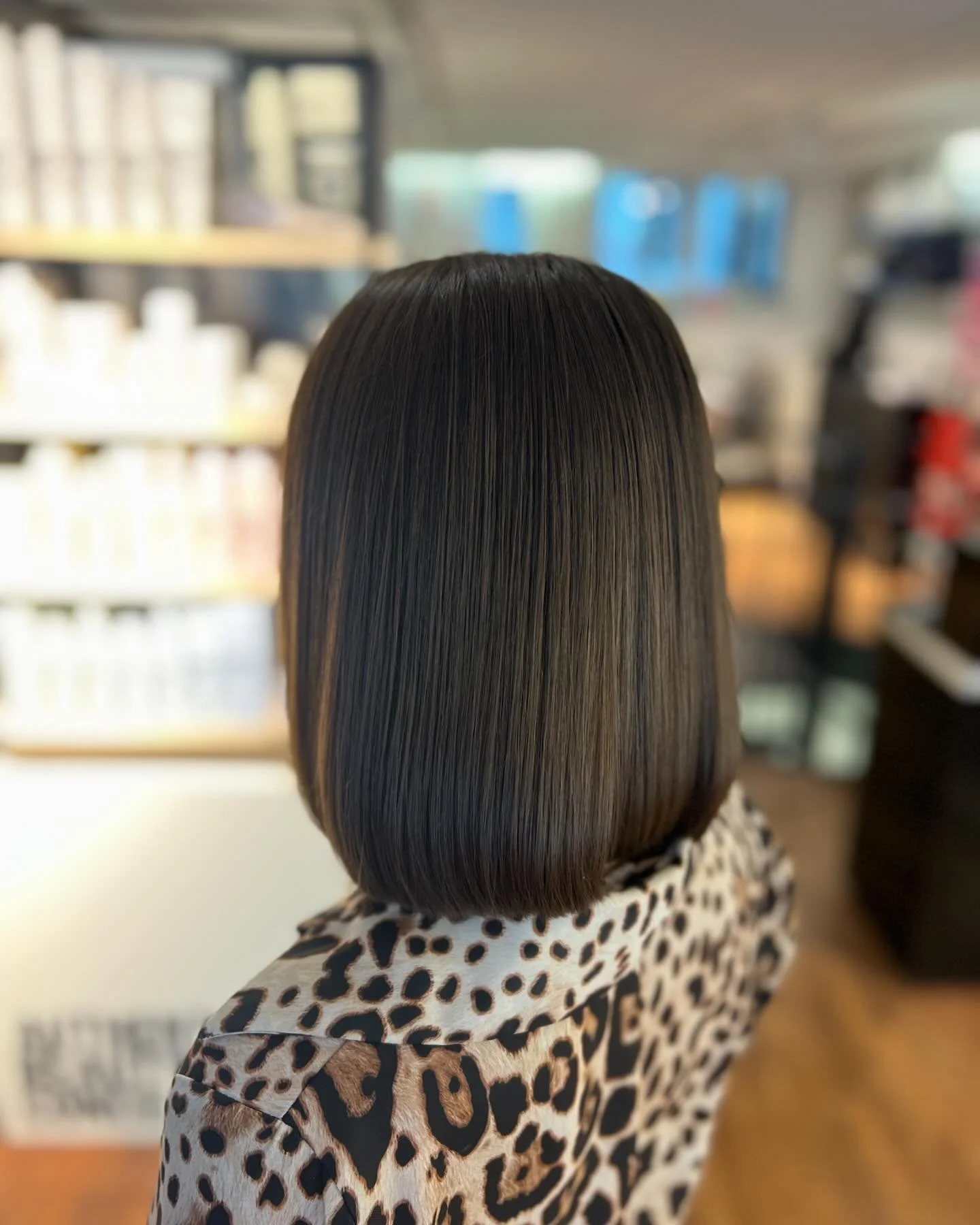 #longbob #bob #haircut #newstyle #hairstyle #hairgoals  @sandraschwegler @authenticbeautyconcept.dach @schwarzkopfpro.ch