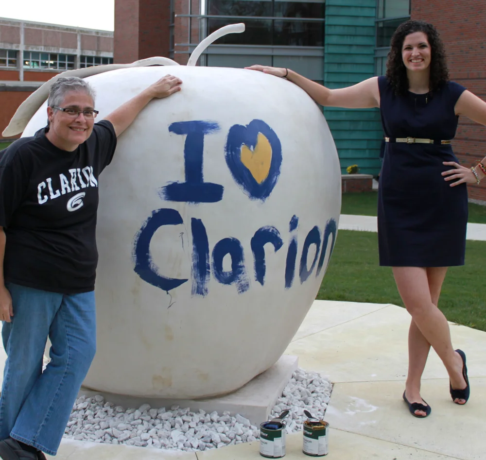 Craig-Fisher-Clarion-Apple-3.JPG