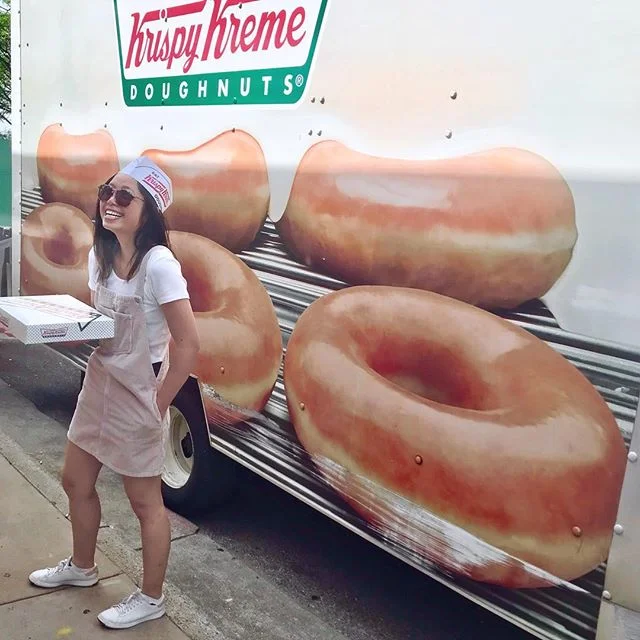 #krispykremes #donutdreams 🍩 .
.
.
.
#donutlover #tuesdaymotivation #krispykremedoughnuts #selfie #richmond #virginia #roadtrip #foodtruck #delivery #donuts #itsthelittlethings #roadsideamerica #krispykreme #donutworrybehappy #lookatmyhat