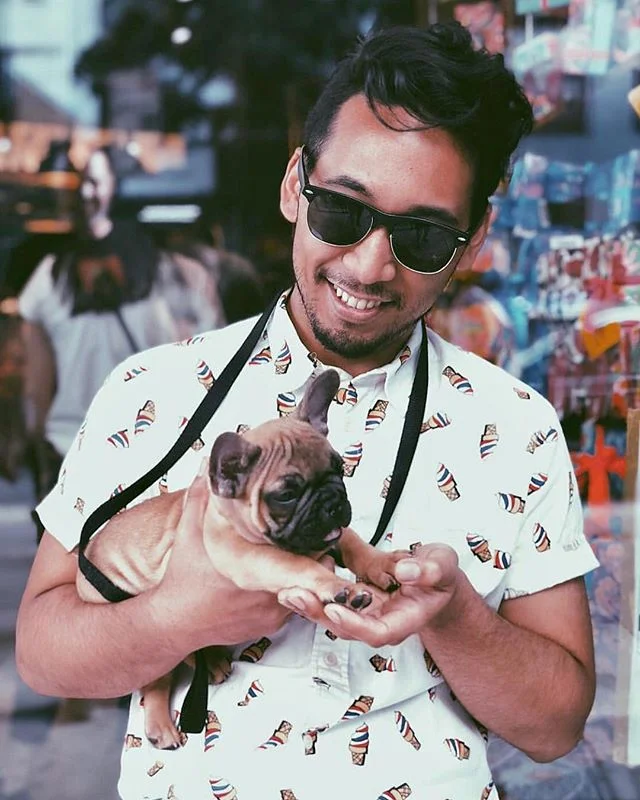 💘 #mcm // Happy to continue all smiles after 1 Year together!! Thank You for being you // xoxo Polka-the-cat😻
.
.
.
.
Photo by @dale.mina // #mancrushmonday #love #anniversary #newyork #newbeginnings #dogsofinstagram #cute #frenchie #boyfriendappre
