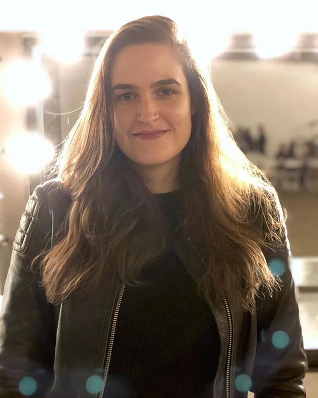 Appreciated catching up with Maelle tonight! .
.
.
.
#friends #grateful #nyc #happy #portrait #artist #backlit #instagood #humble