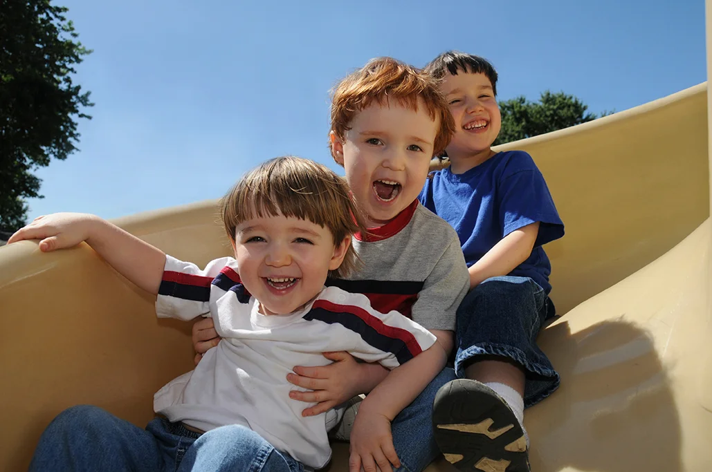 Children-on-swing.jpg