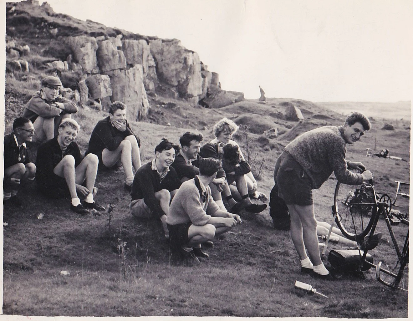 Cycling Club - Fixing the tyre.jpg