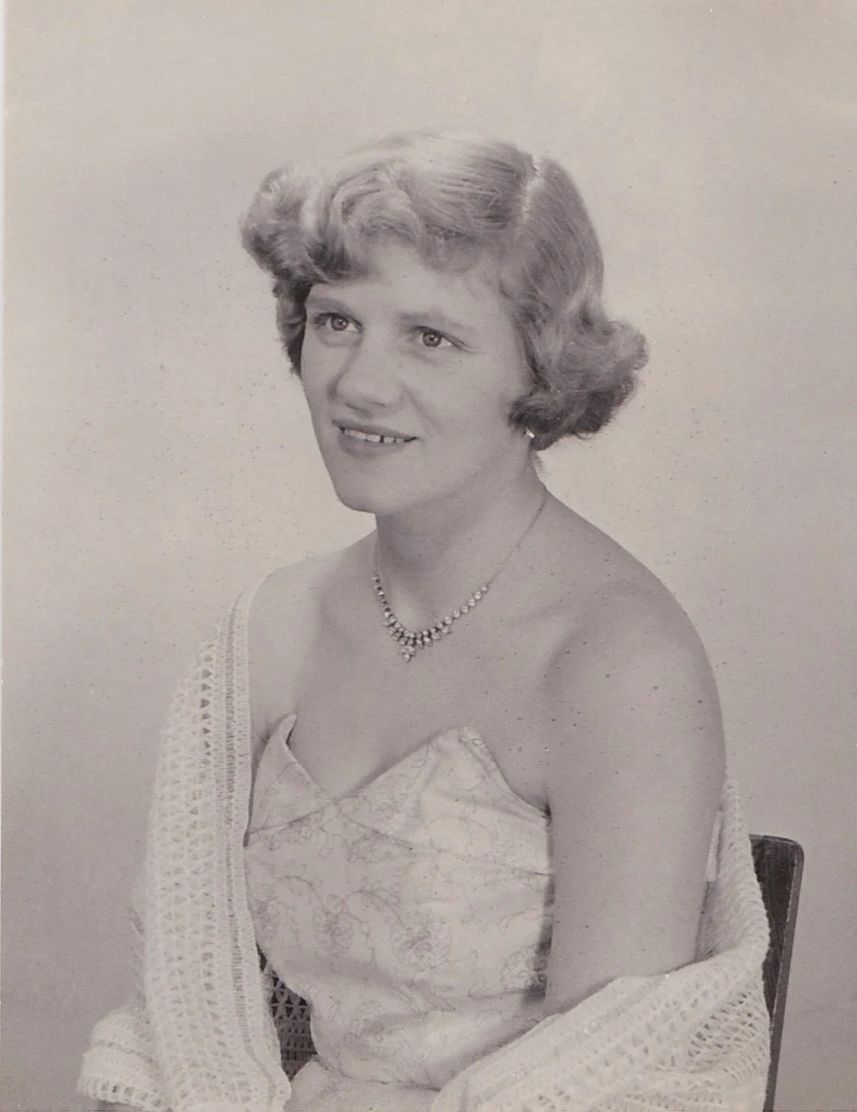 Joan Clark nee Buxton.jpg