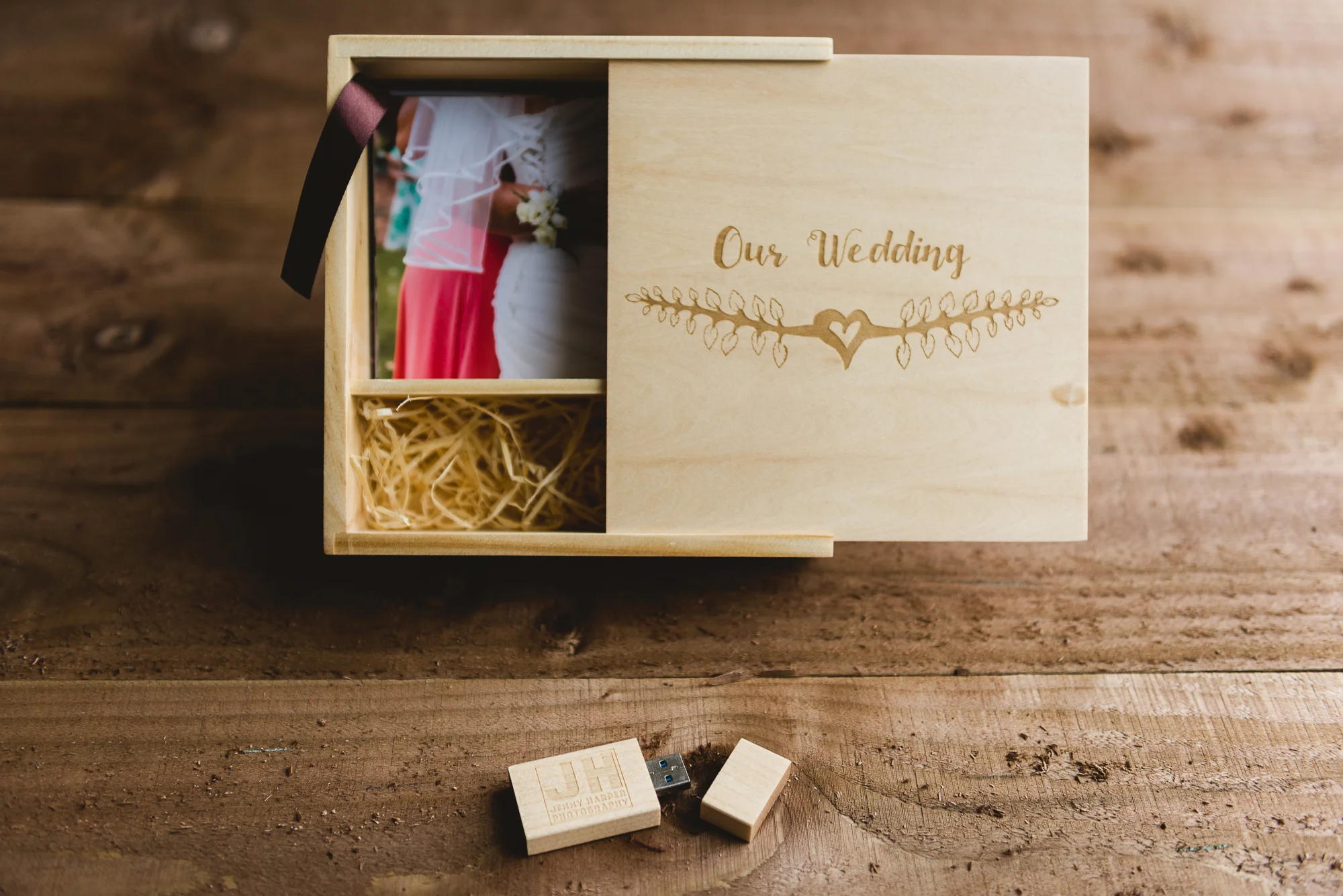 Bridesmaid-by-Staffordshire-Wedding-Photographer-Jenny-Harper.jpg
