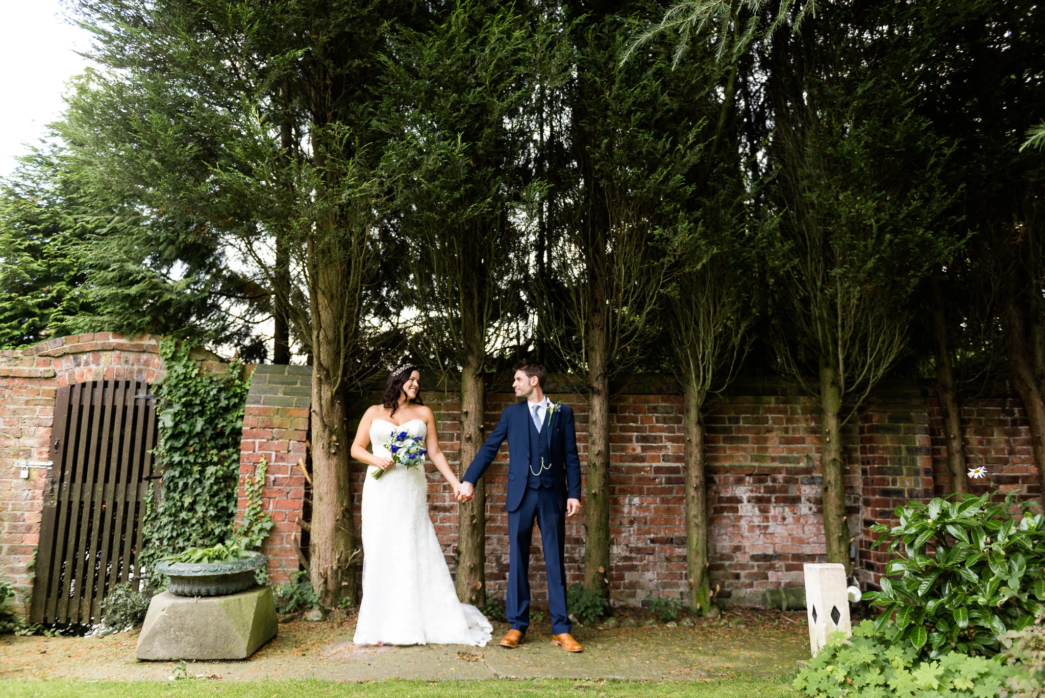Relaxed Summer Wedding at The Manor, Cheadle Guitarist Musicians Vinyl-36.jpg