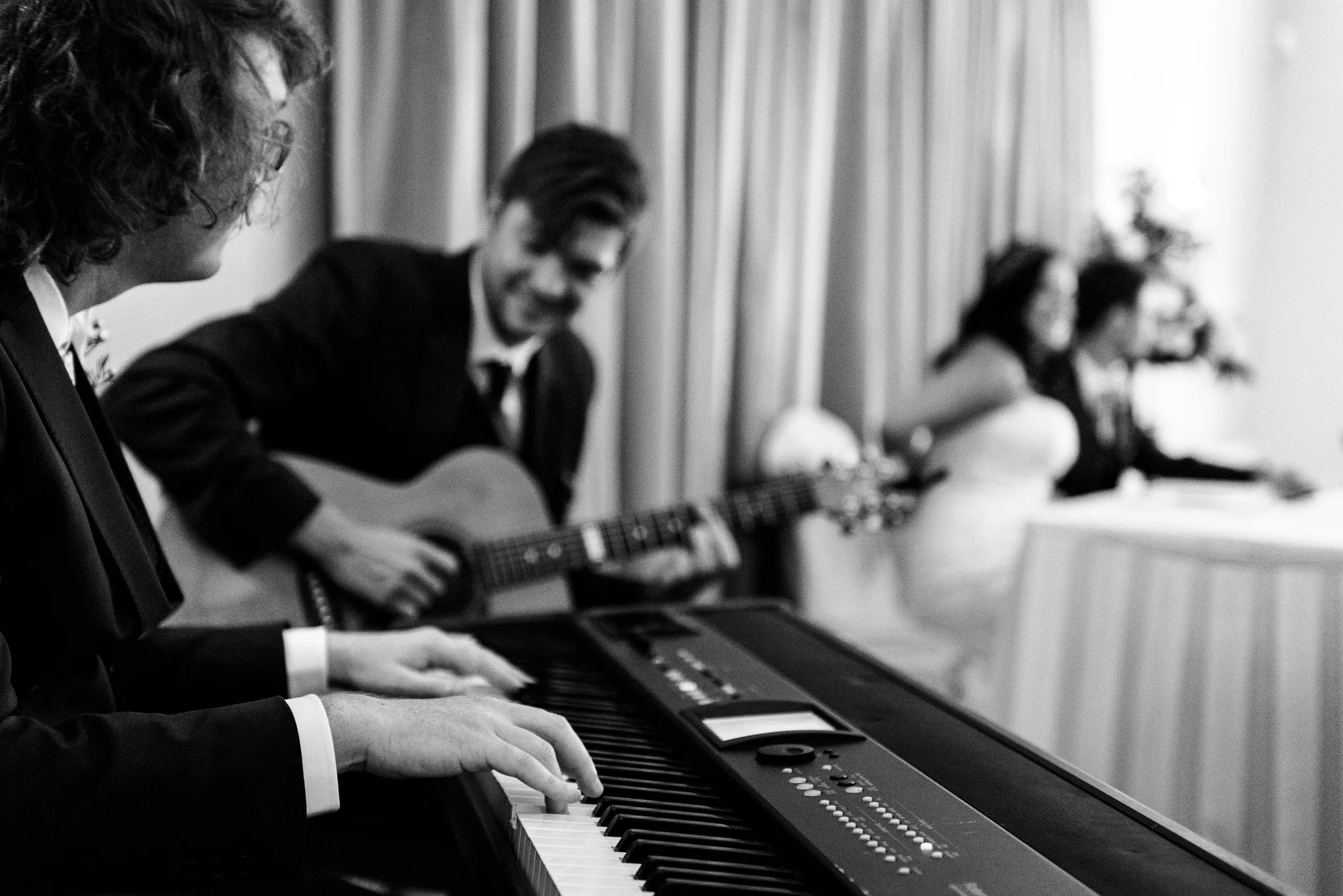 Relaxed Summer Wedding at The Manor, Cheadle Guitarist Musicians Vinyl-25.jpg