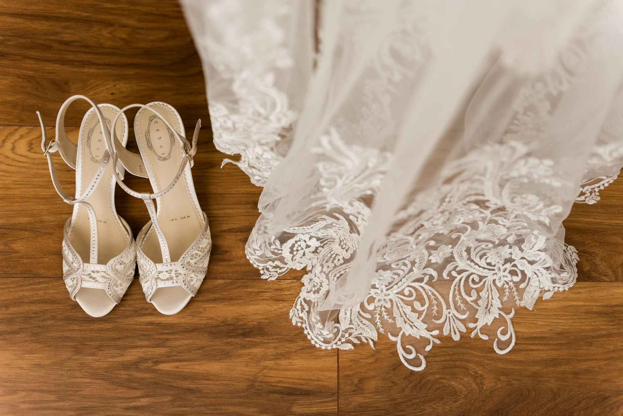 Snow Winter Wedding at Sandon Hall, Staffordshire - Jenny Harper-12.jpg