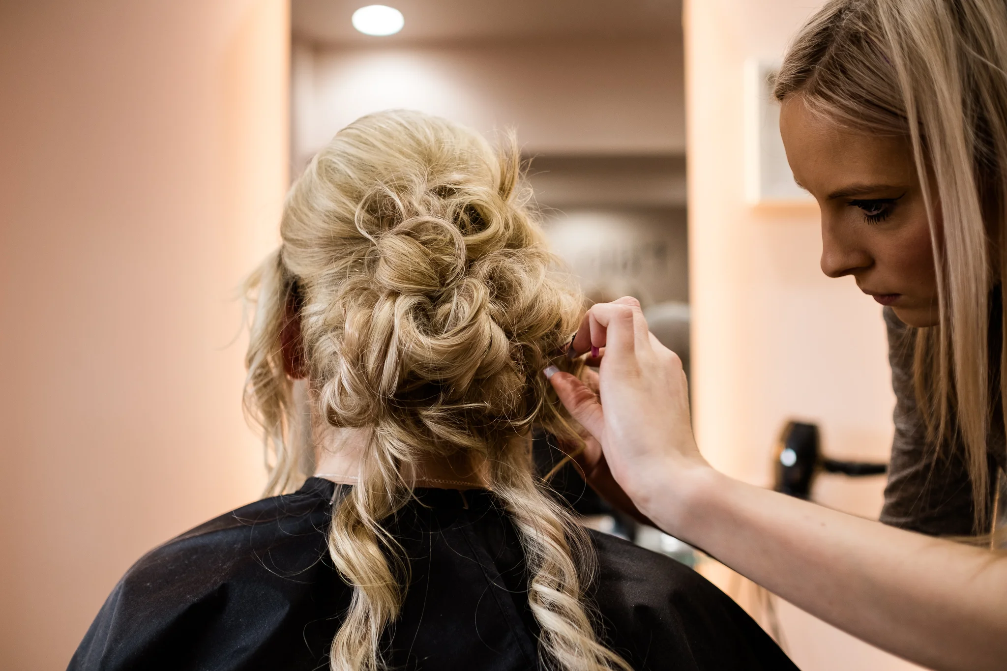 Manchester Wedding Photography On the 7th Media City UK, Salford 20s Art Deco Feathers Urban - Jenny Harper-6.jpg