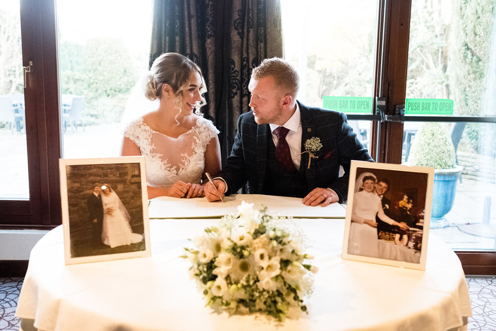 Autumn Wedding Photography at The Three Horseshoes, Blackshaw Moor, Staffordshire Moorlands - Jenny Harper-28.jpg