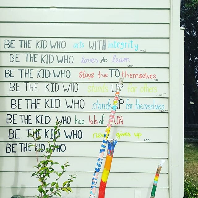 Be the kid...
.
.
.
#bemorehuman #beyourself #standupforwhatsright #streetart #wallsthatsaysomething #wallswithmeaning #temiroschool
