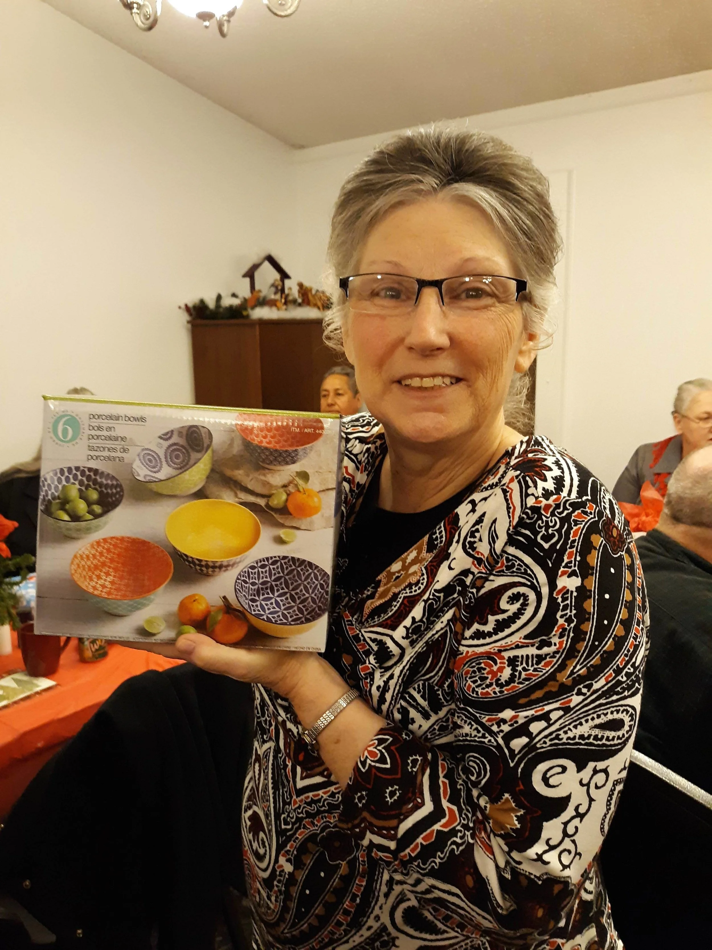 Sis. Cynthia got some beautiful bowls for her kitchen.