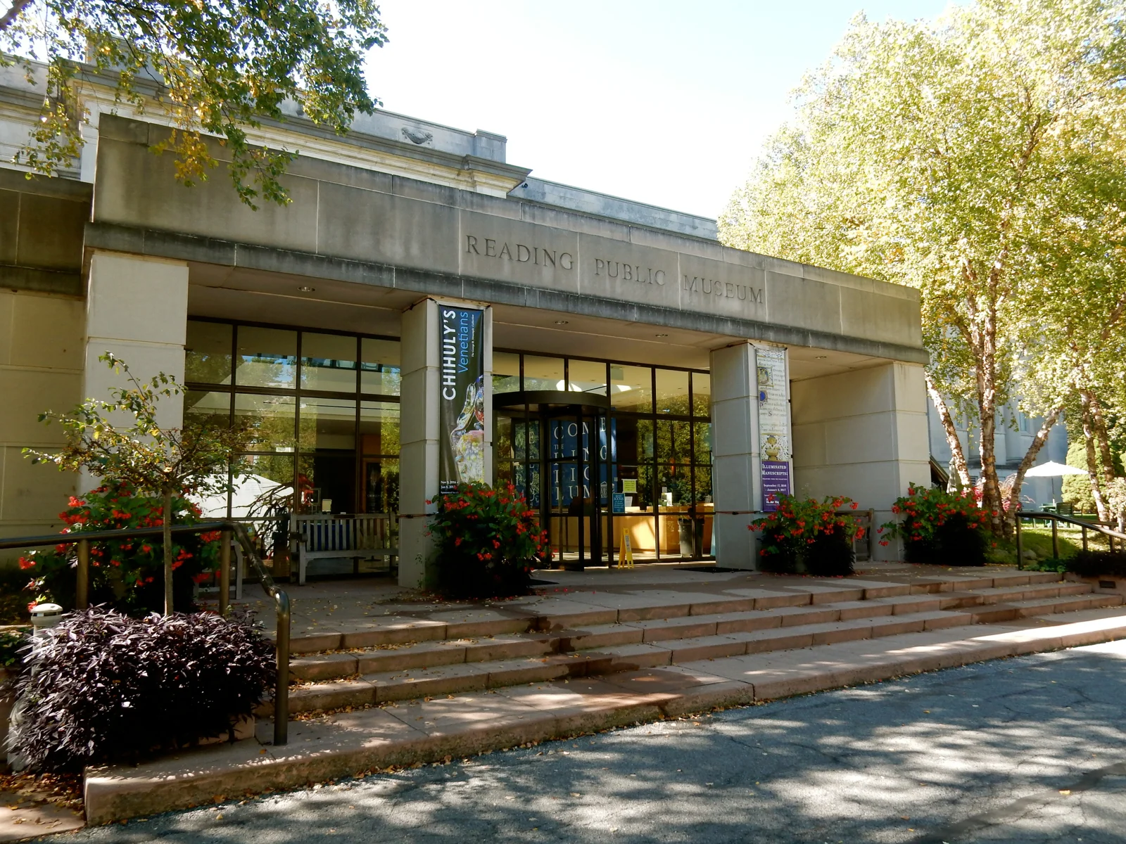 FRONT ENTRANCE OF THE READING PUBLIC MUSEUM