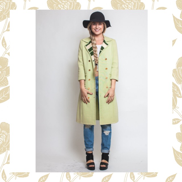  Green military coat found in our vintage shop, check it out here !