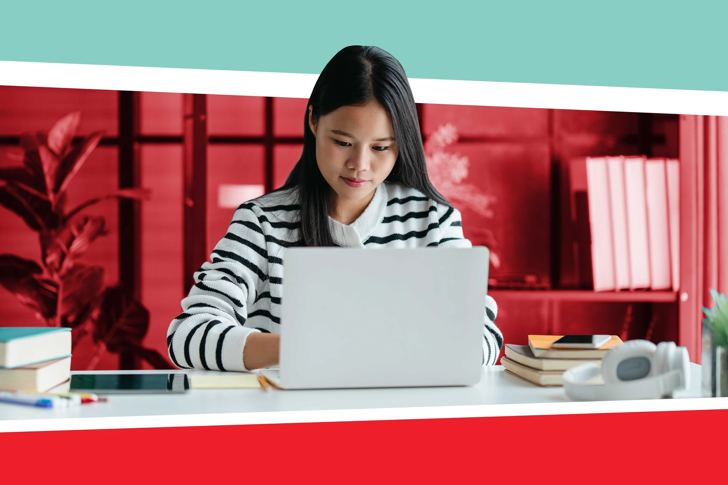 Girl at a laptop learning when to take the USMLE