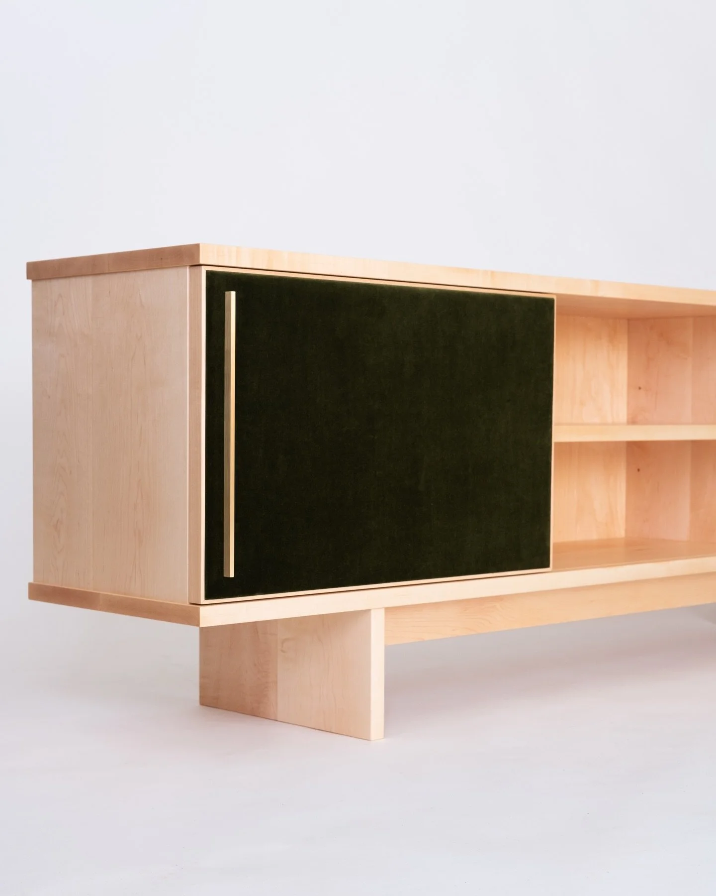 Brume cabinet in maple with mossy green velvet door fronts 🍀