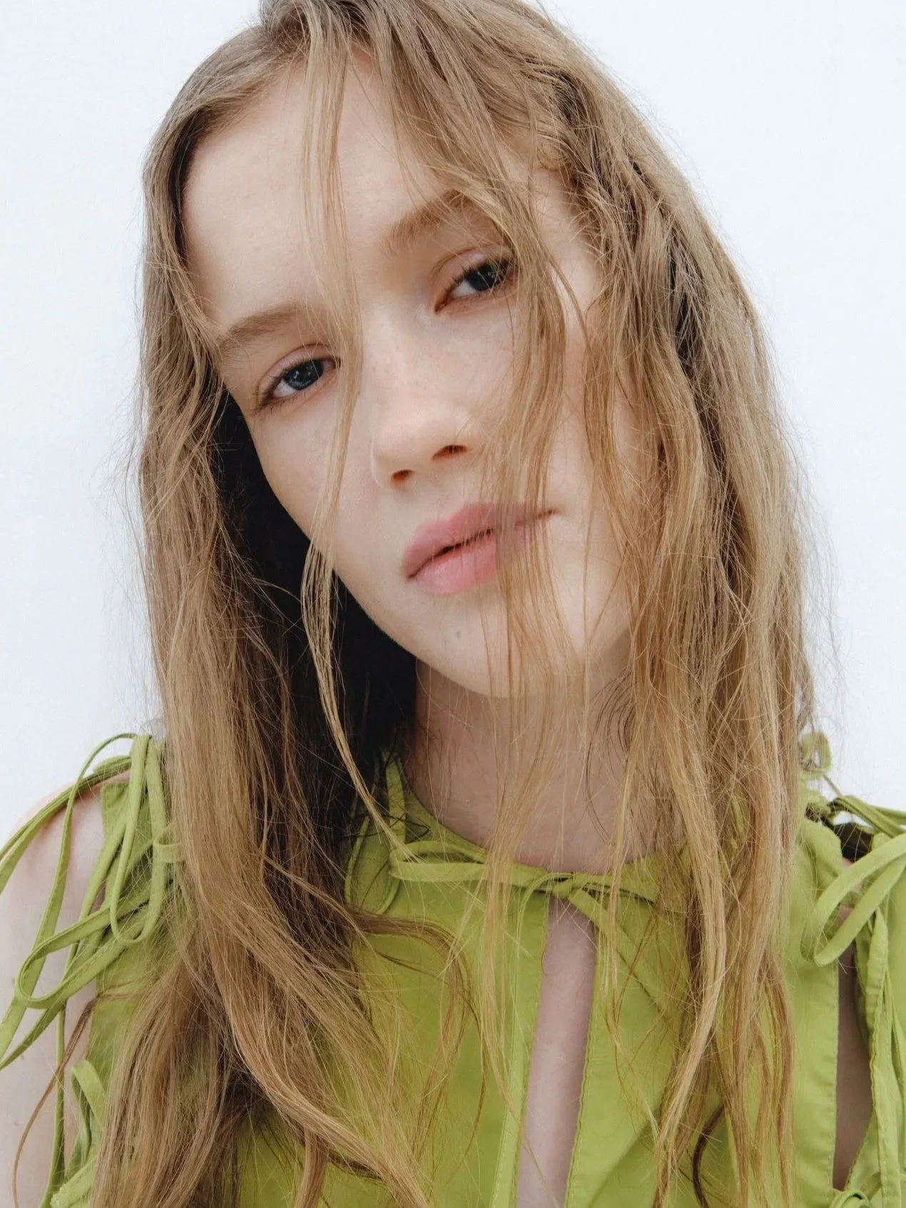 Bazaar+Beauty_+003.jpg