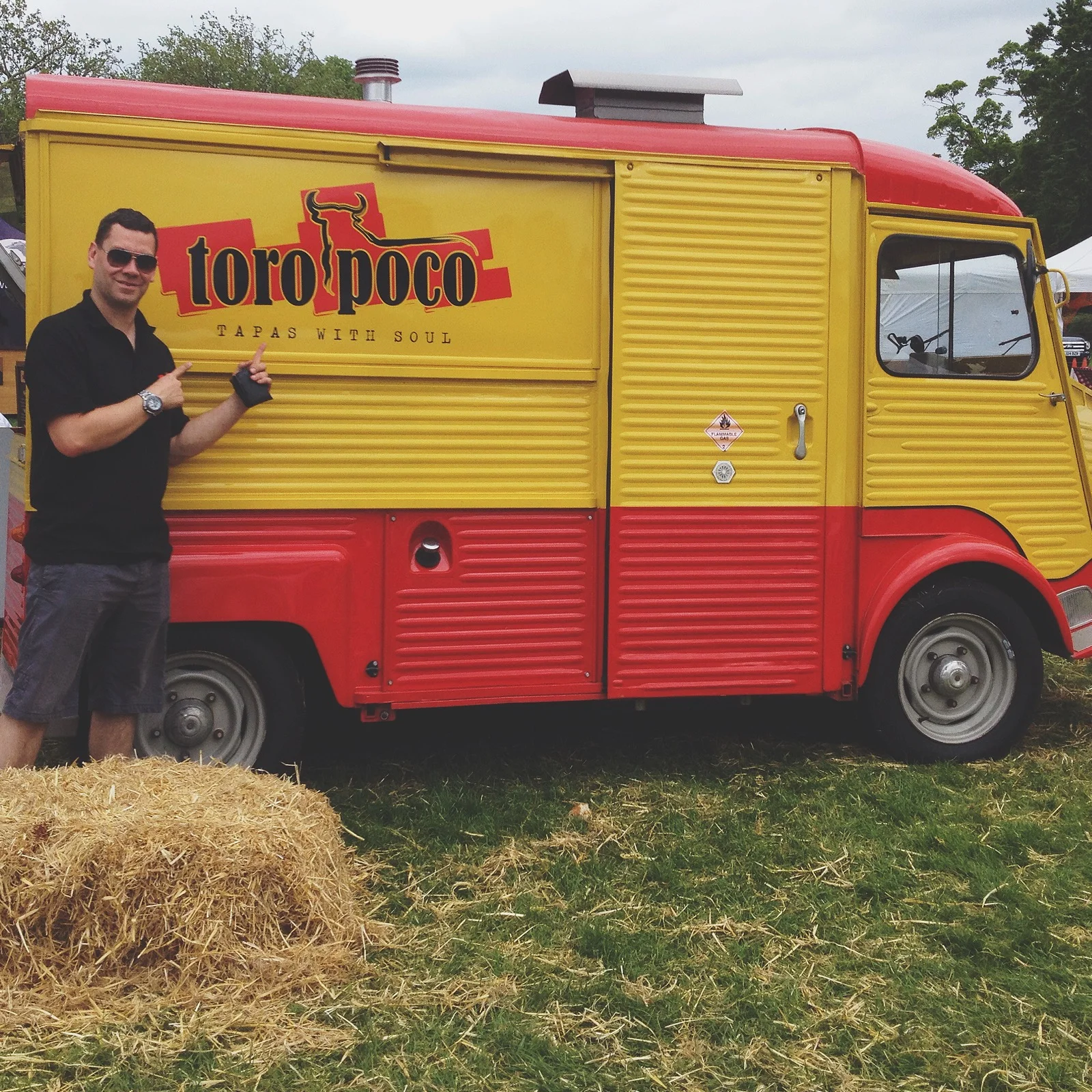 Kenny made a friend at Toro Poco :)
