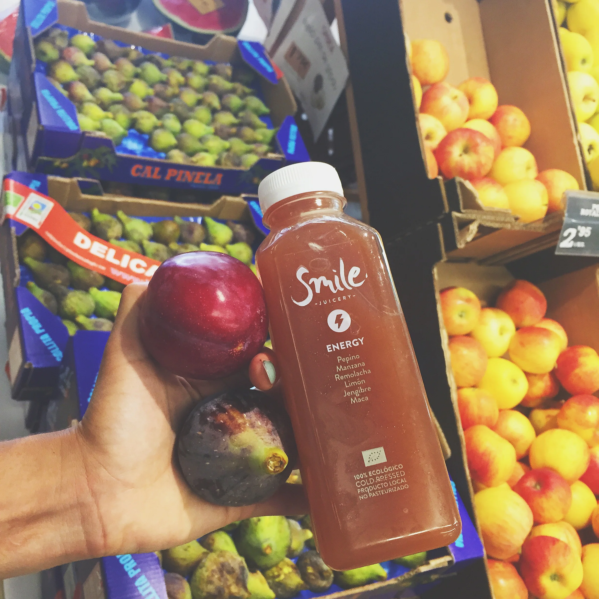 If the name of this freshly squeezed juice didn't get you hooked the healthy ingredients certainly will! It made us smile :) Translation: cucumber, apple, beetroot, lemon and ginger!