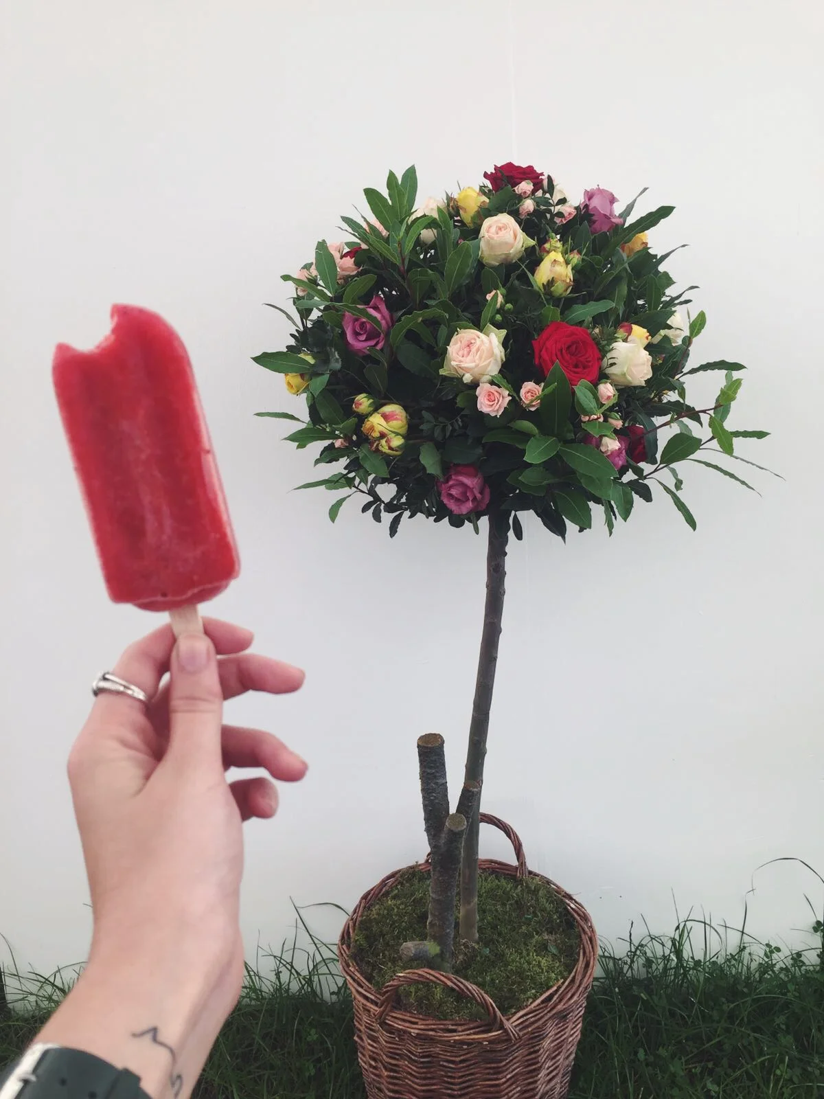Our delicious Strawberry Lemonade is a great refreshment for these hot days :)