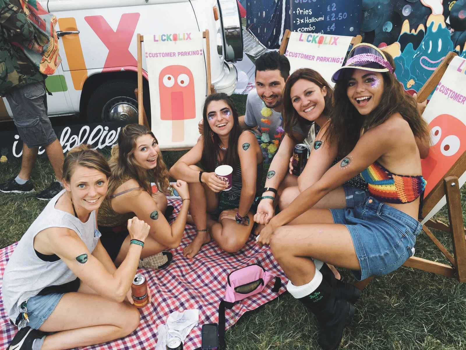 TEAM ALIEN with our good friends from HAPPY MAKI :)