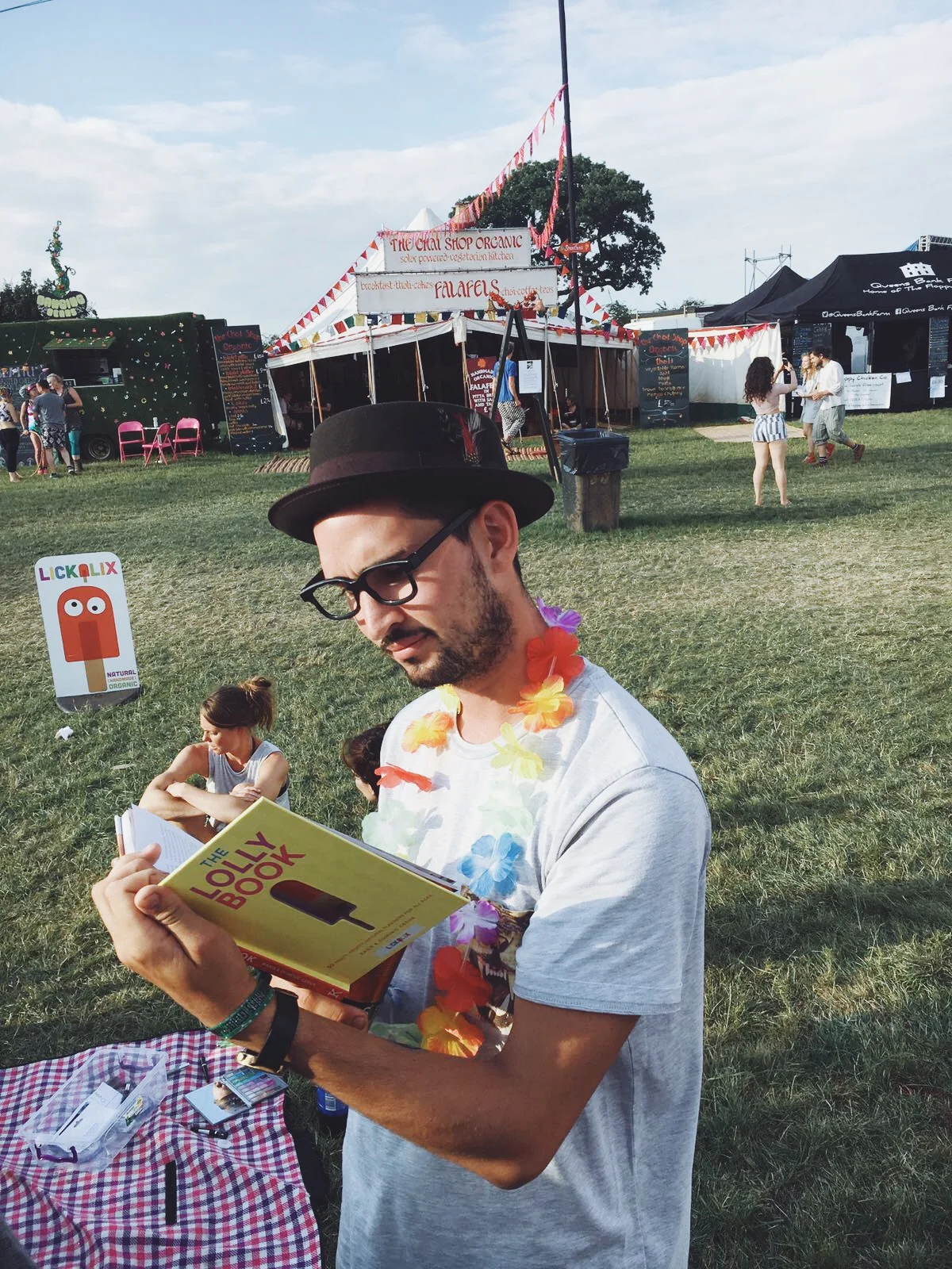 Ali from Happy Maki was IN LOVE with THE LOLLY BOOK :)